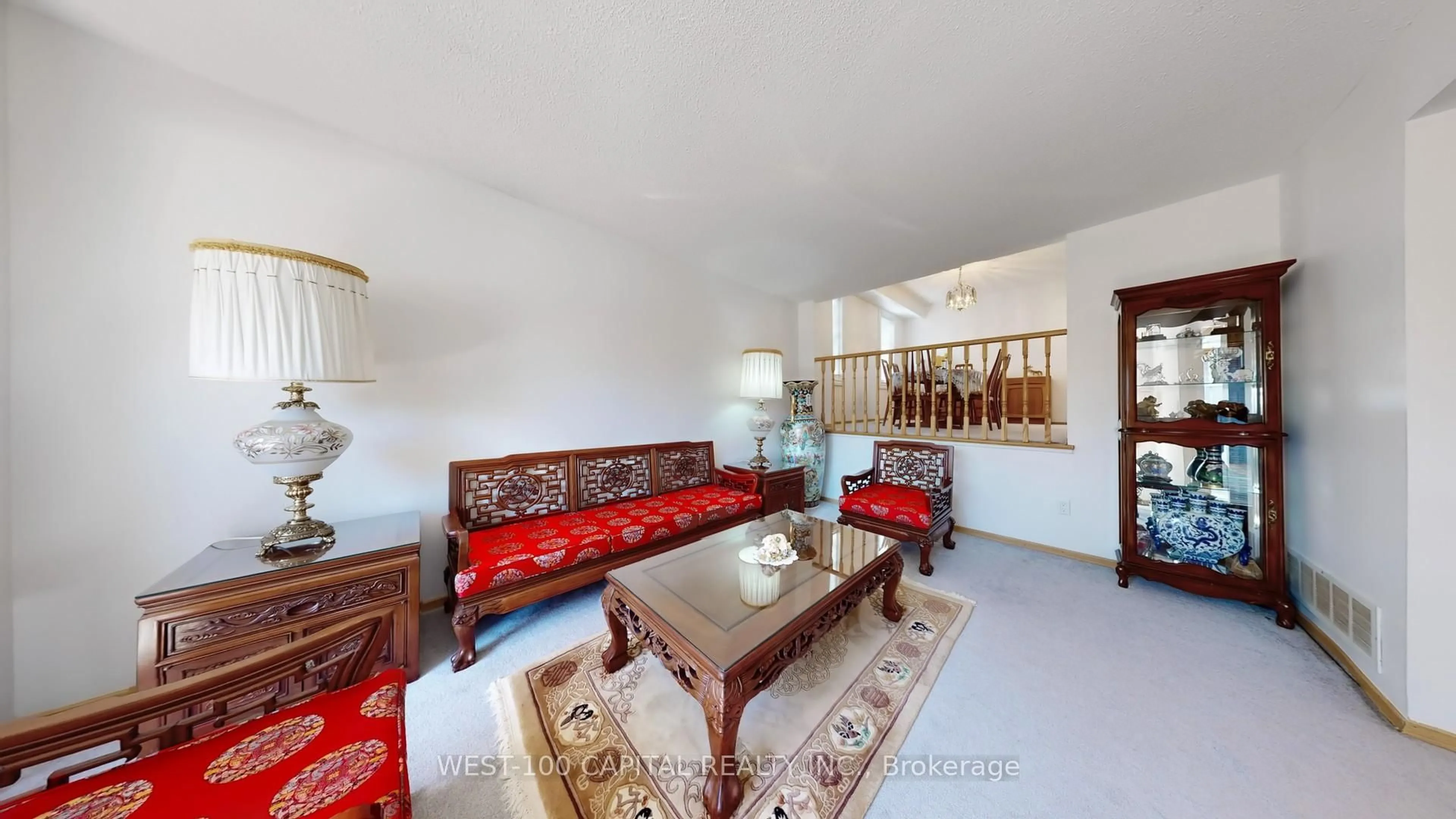 Living room with furniture, unknown for 30 Wintermute Blvd, Toronto Ontario M1W 3M6