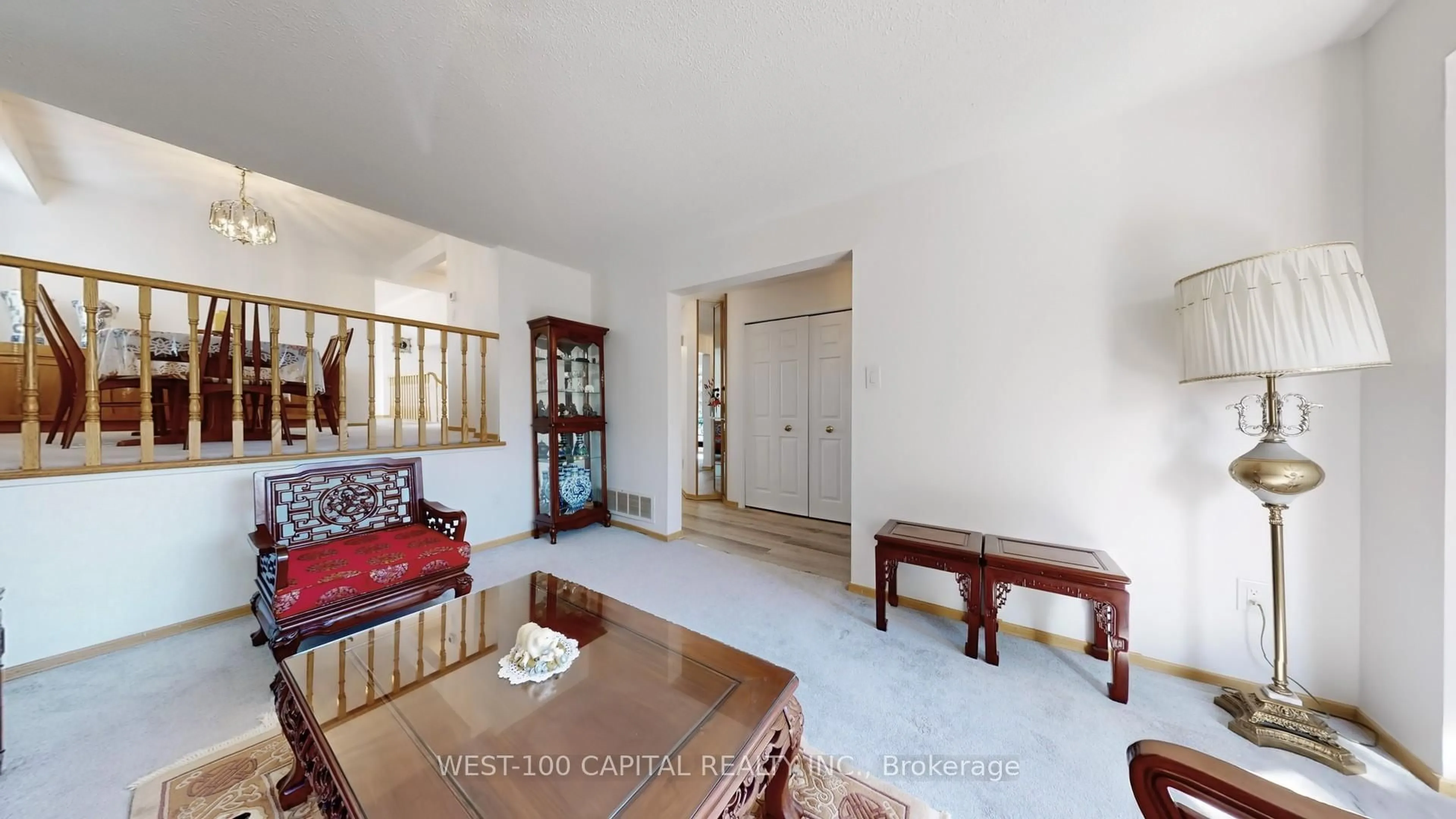 Living room with furniture, unknown for 30 Wintermute Blvd, Toronto Ontario M1W 3M6