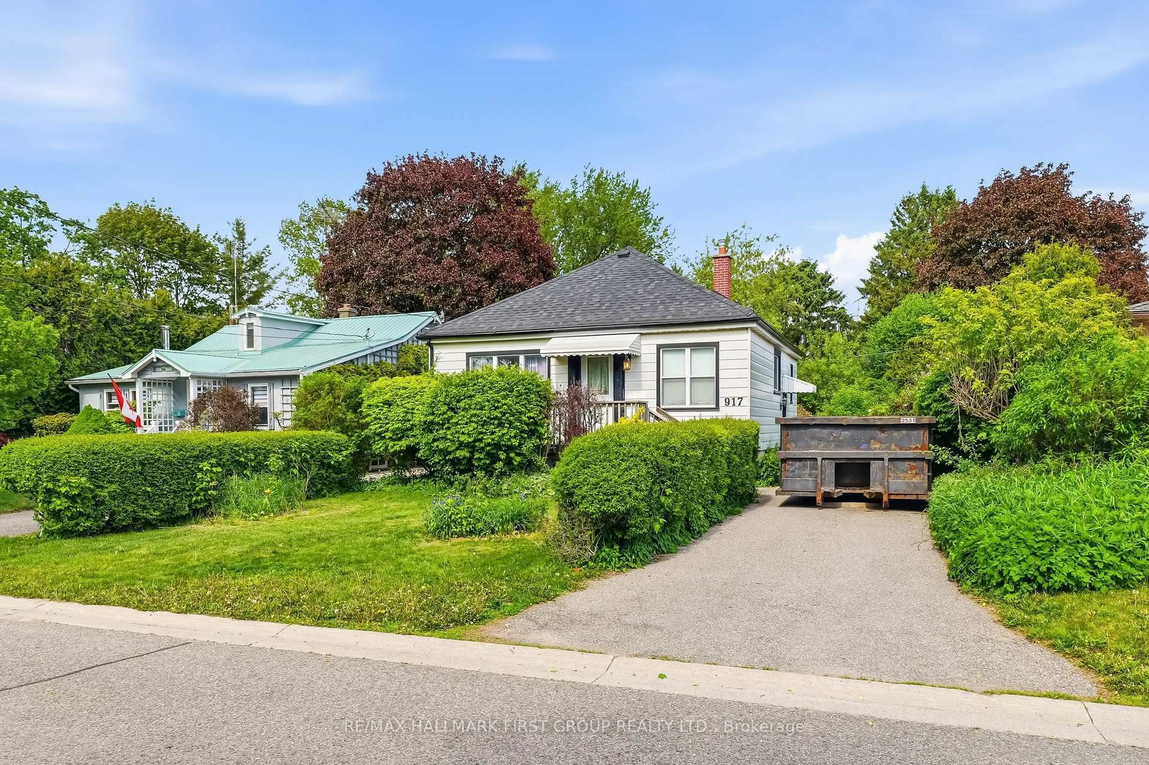 Unknown for 917 Green St, Whitby Ontario L1N 4G4
