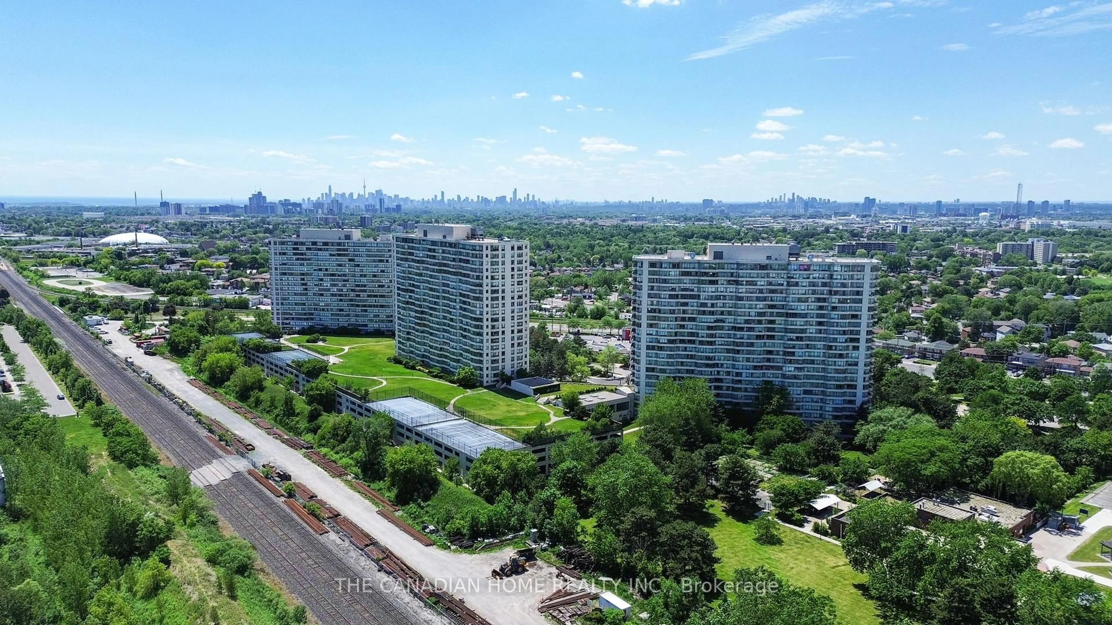 A pic from outside/outdoor area/front of a property/back of a property/a pic from drone, city buildings view from balcony for 1 Greystone Walk Dr #587, Toronto Ontario M1K 5J3