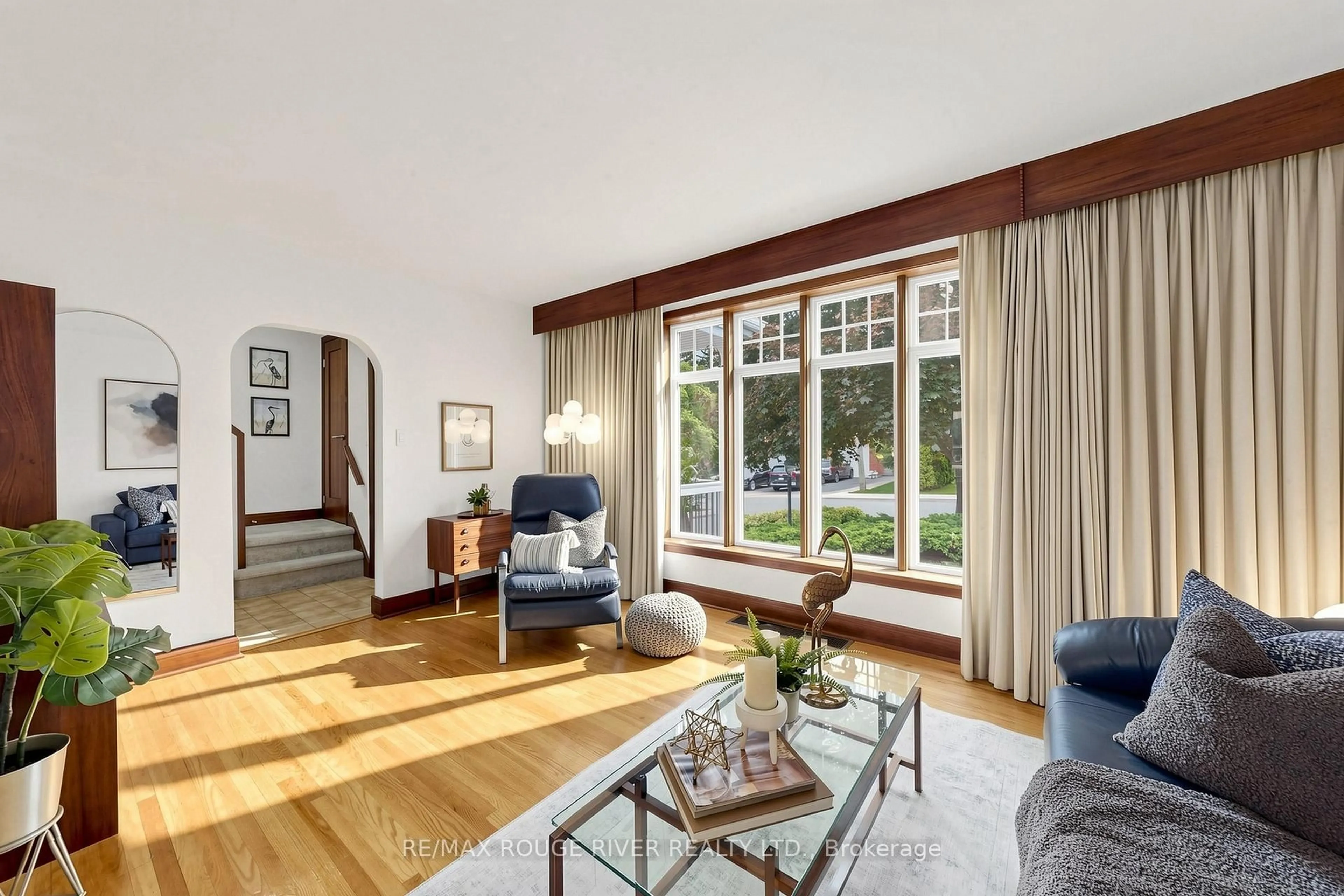 Living room with furniture, unknown for 149 Brooklawn Ave, Toronto Ontario M1M 2P8
