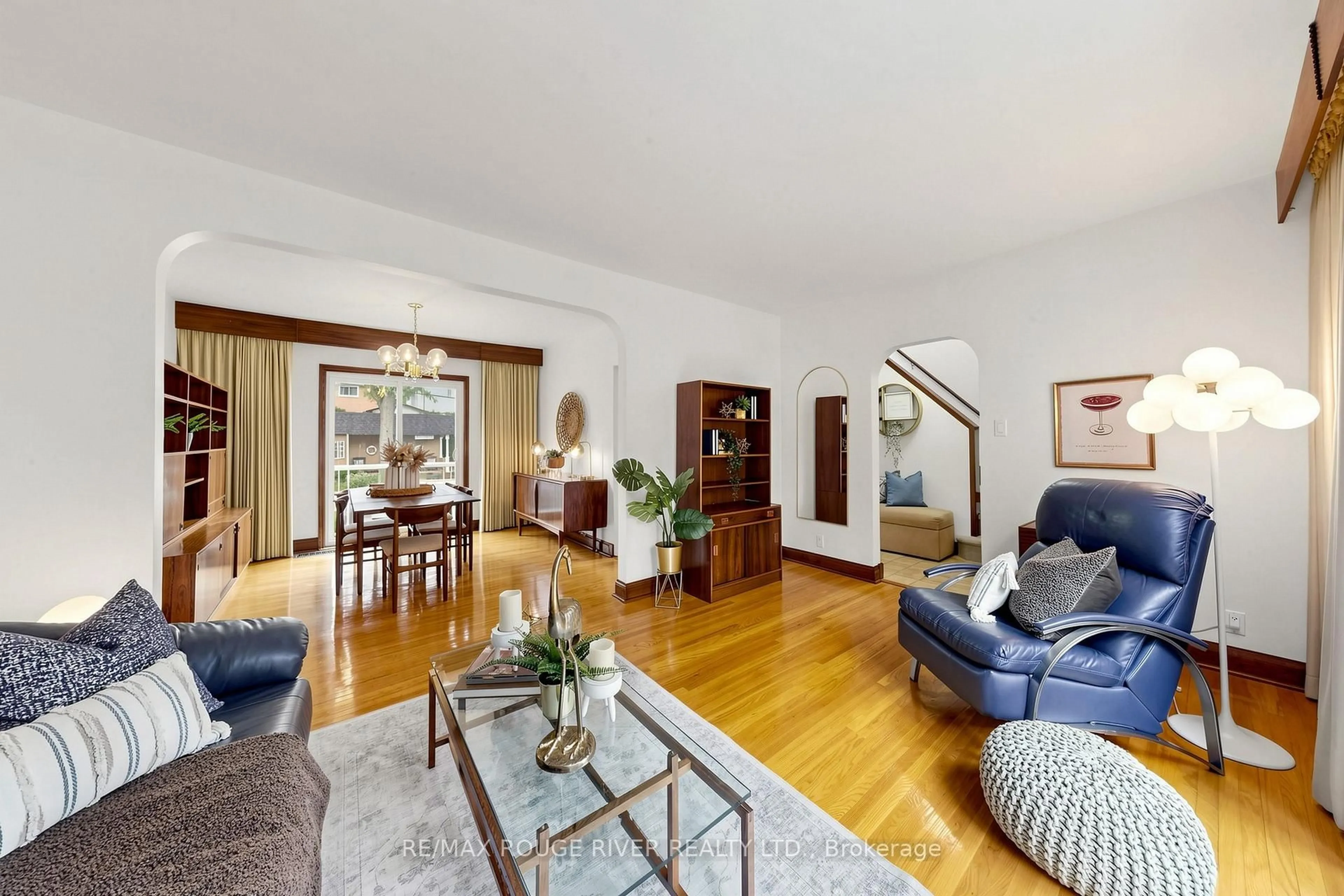 Living room with furniture, unknown for 149 Brooklawn Ave, Toronto Ontario M1M 2P8