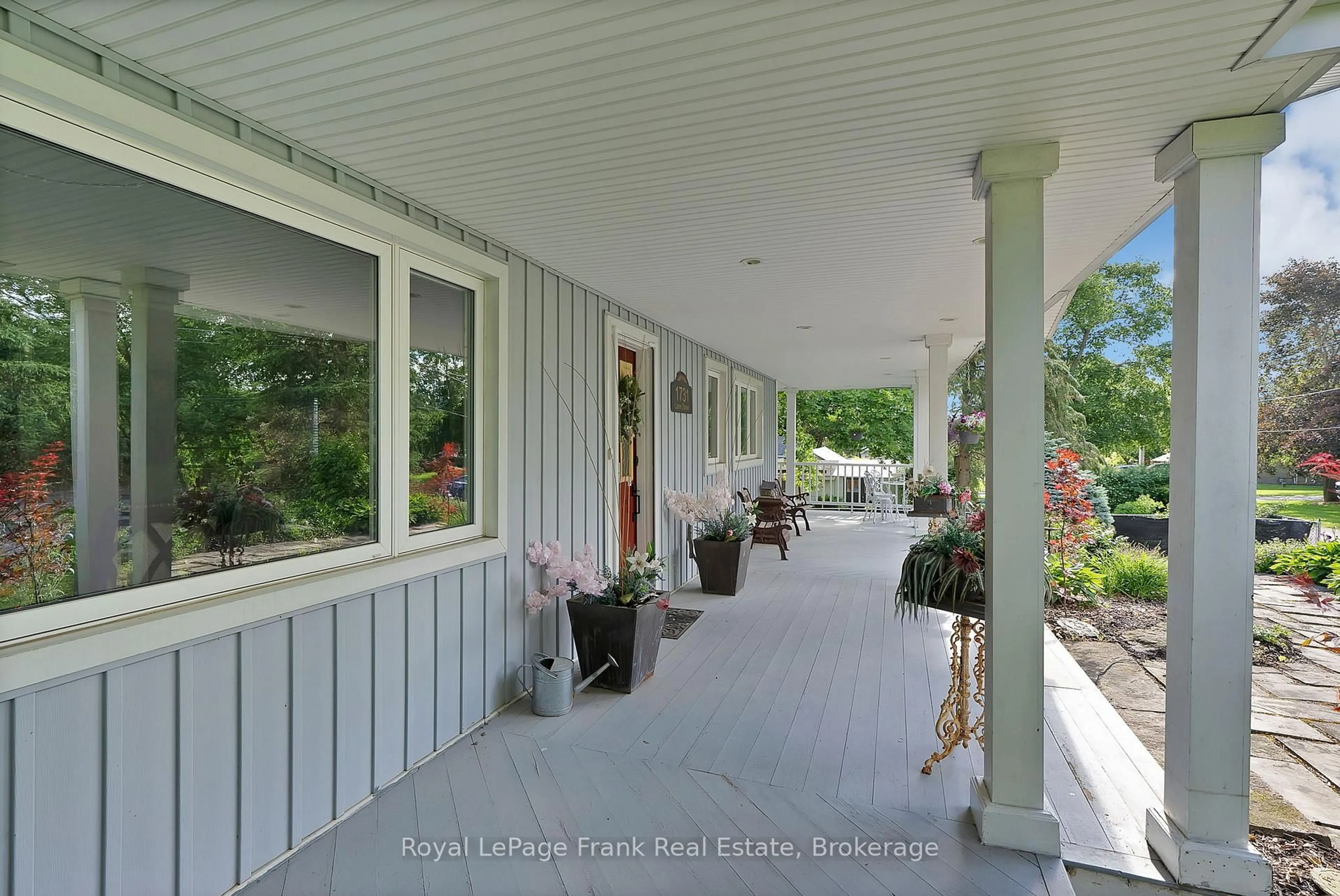 Patio, street for 1731 Lane St, Pickering Ontario L1Y 1B6