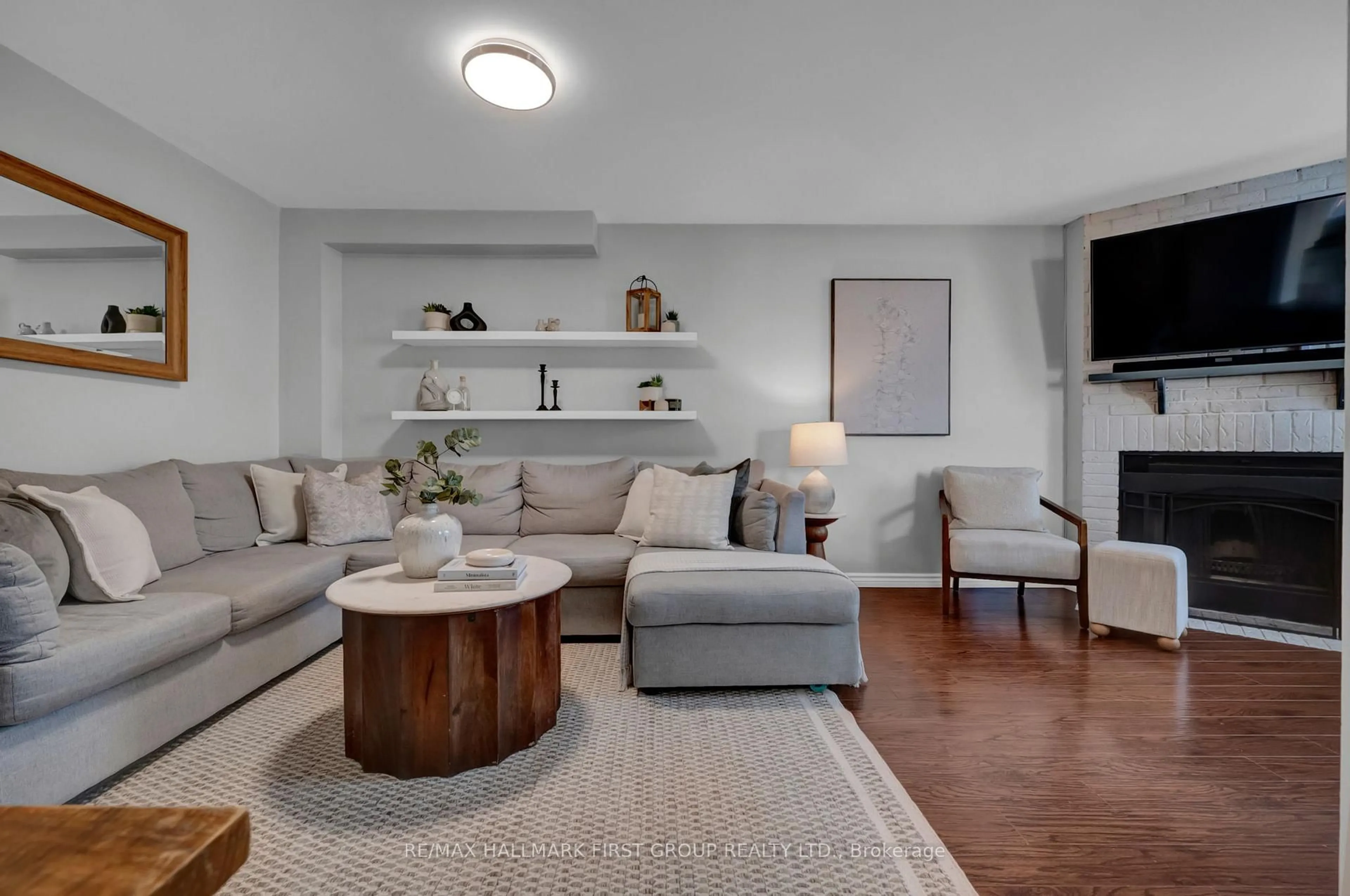 Living room with furniture, unknown for 66 Windham Cres, Clarington Ontario L1E 1Y3