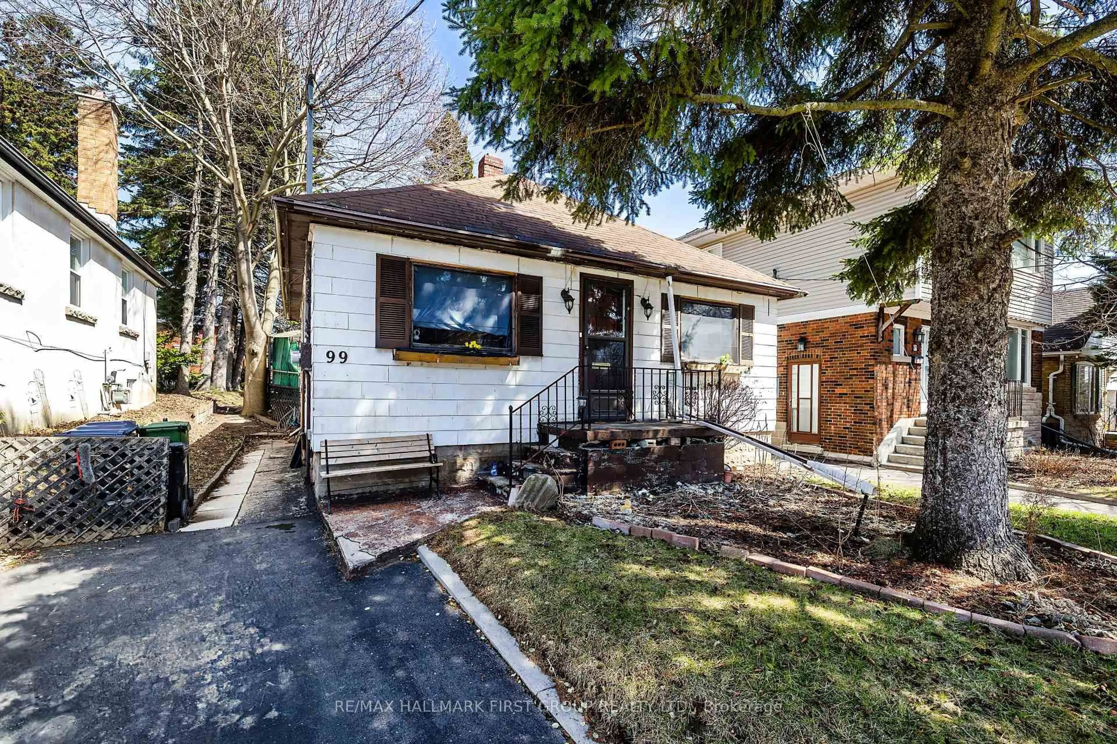 Unknown for 99 Eastville Ave, Toronto Ontario M1M 2N8