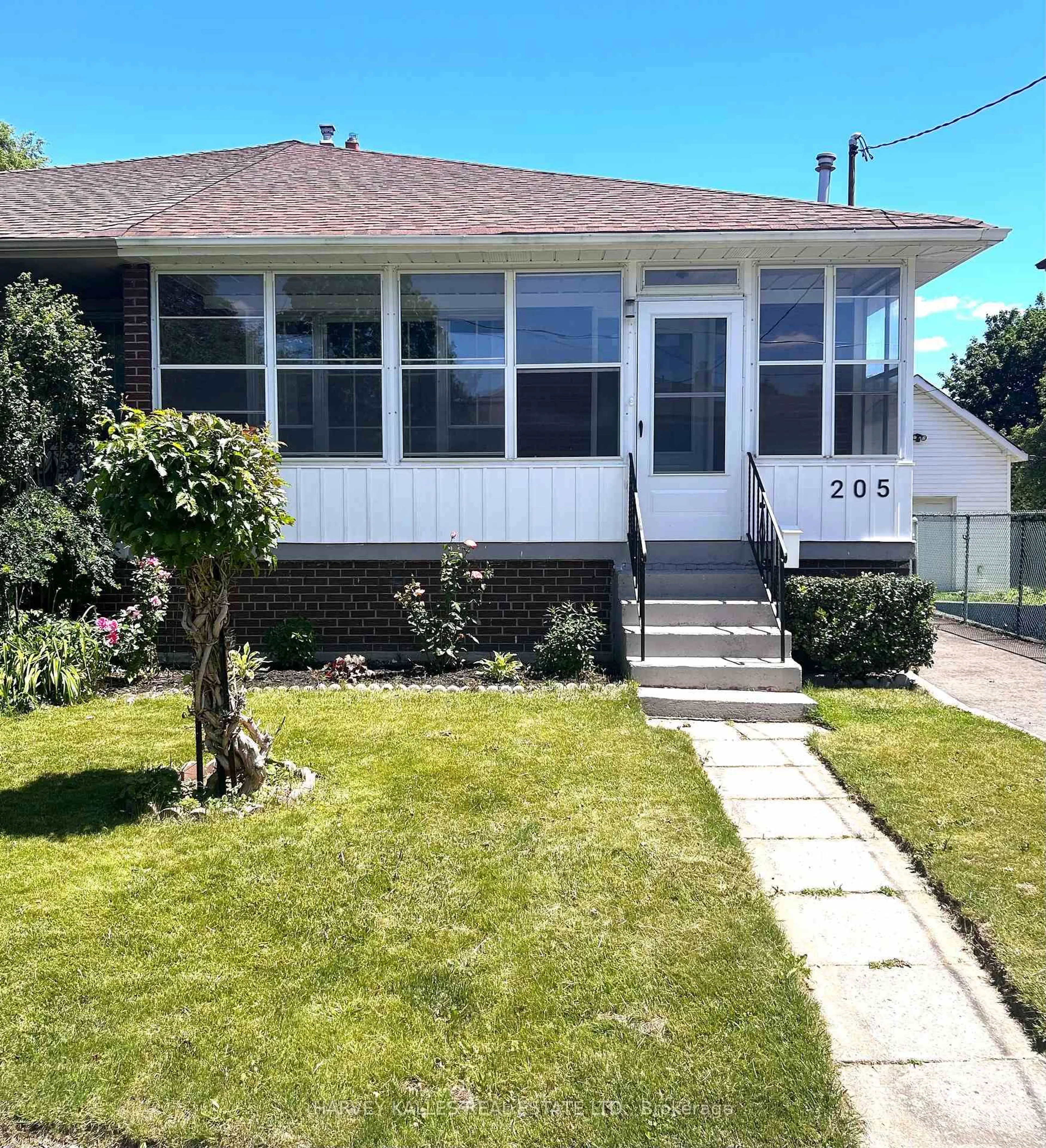 Home with vinyl exterior material, street for 205 Vauxhall Dr, Toronto Ontario M1P 1R6