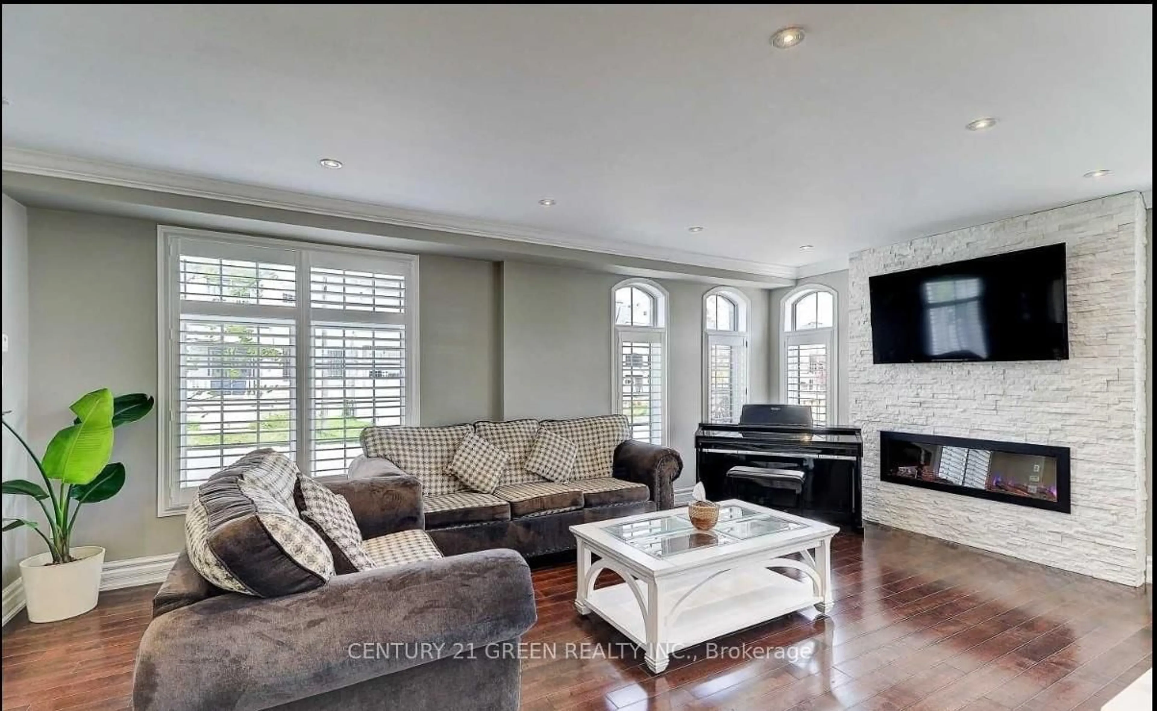 Living room with furniture, unknown for 25 Holroyd St, Ajax Ontario L1Z 1P6