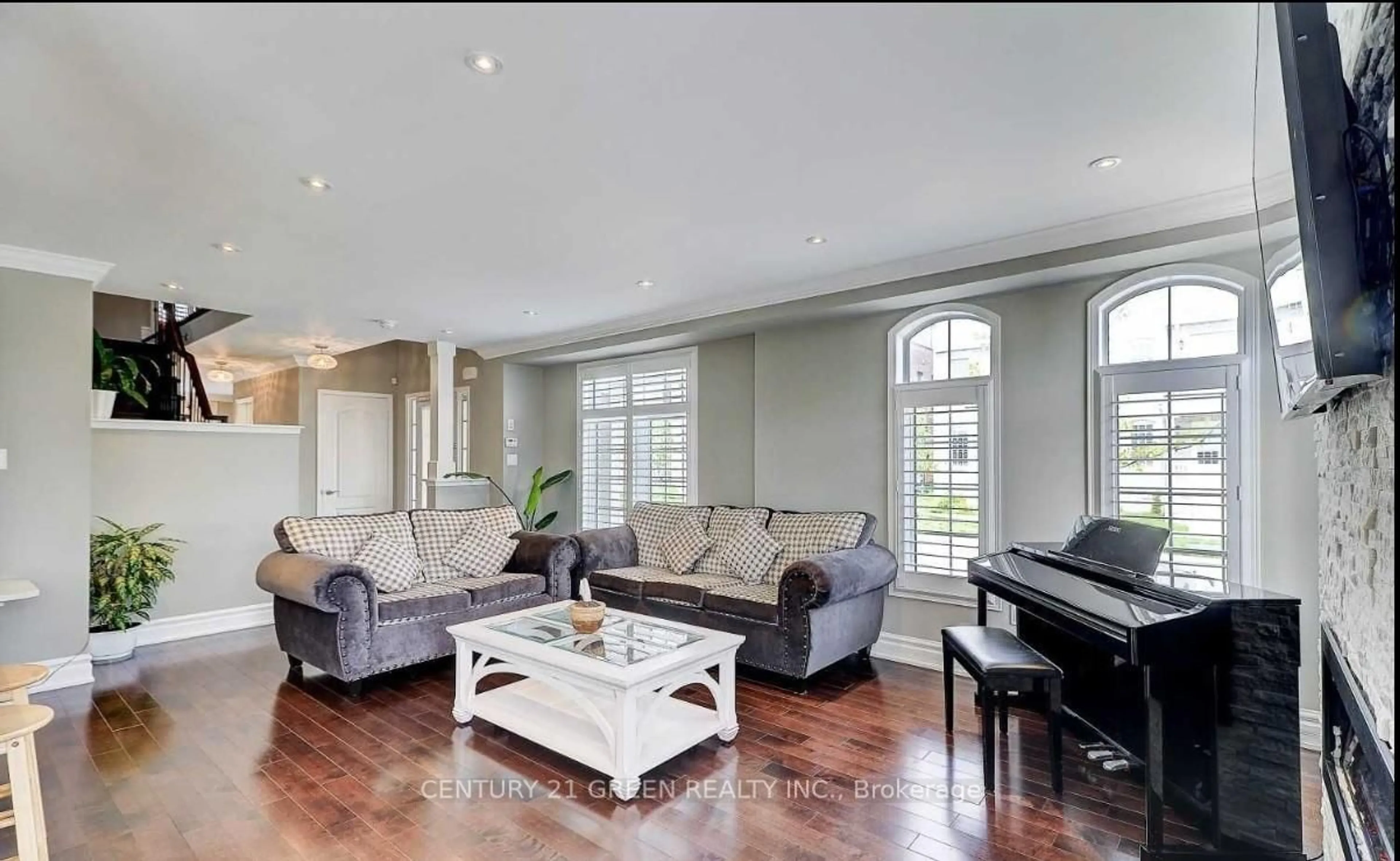 Living room with furniture, unknown for 25 Holroyd St, Ajax Ontario L1Z 1P6