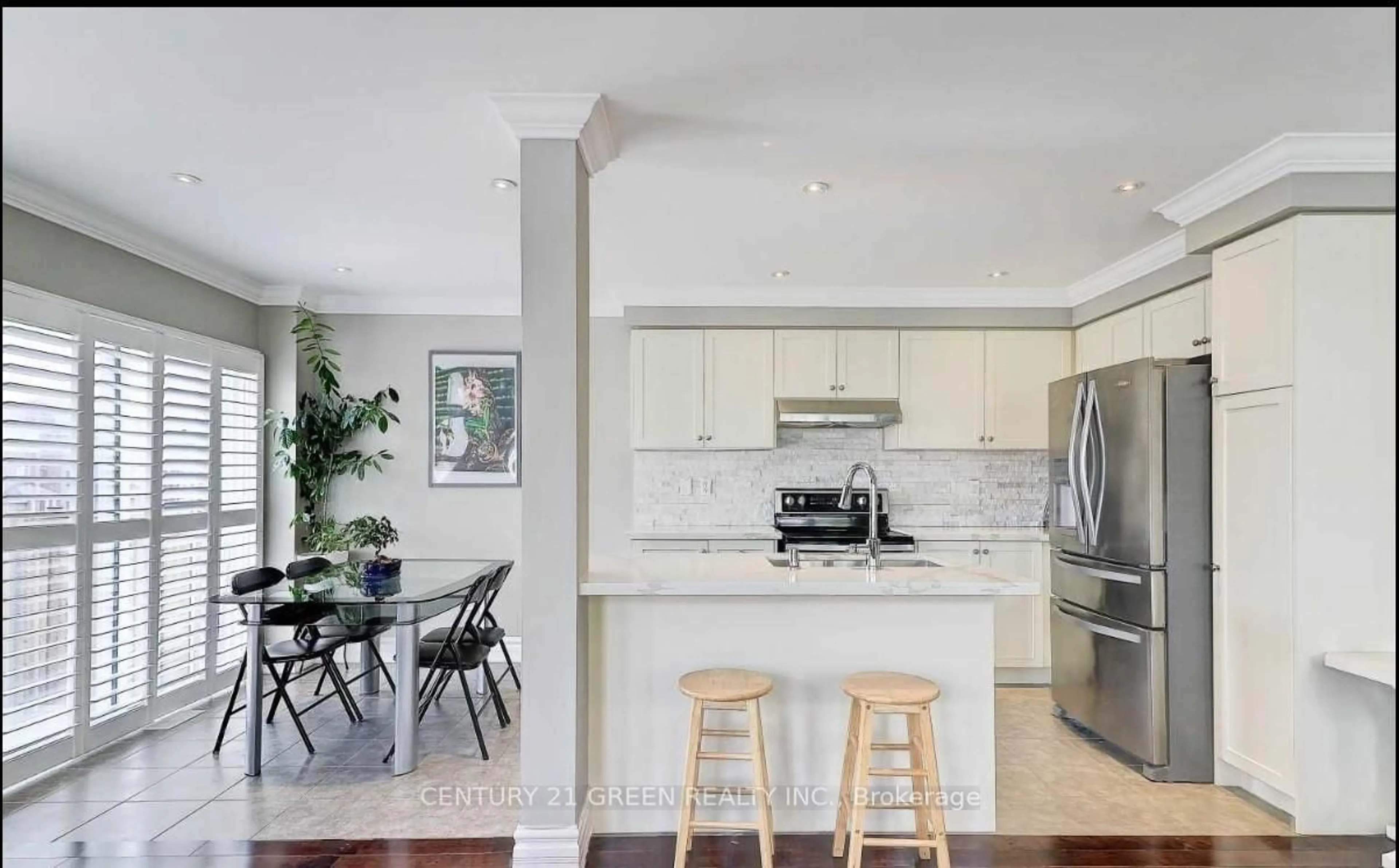 Open concept kitchen, ceramic/tile floor for 25 Holroyd St, Ajax Ontario L1Z 1P6