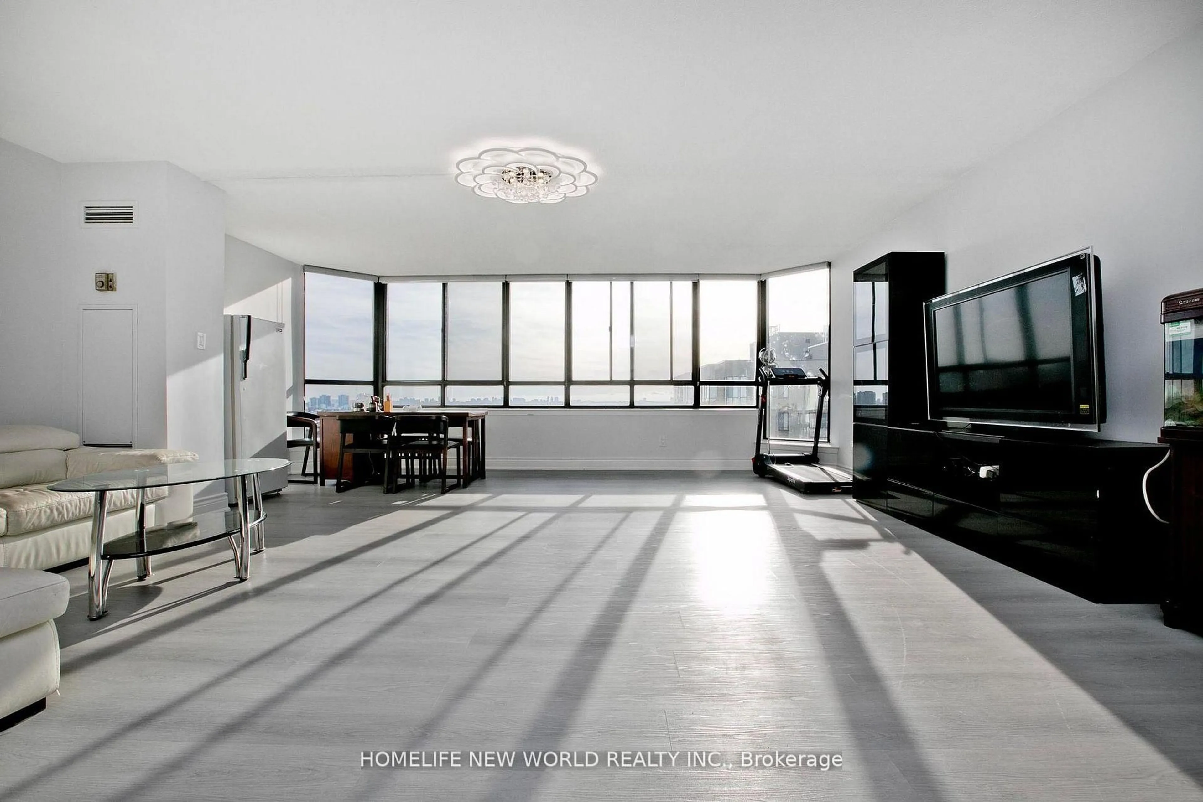 Indoor foyer for 75 Bamburgh Circ #2117, Toronto Ontario M1W 3W1