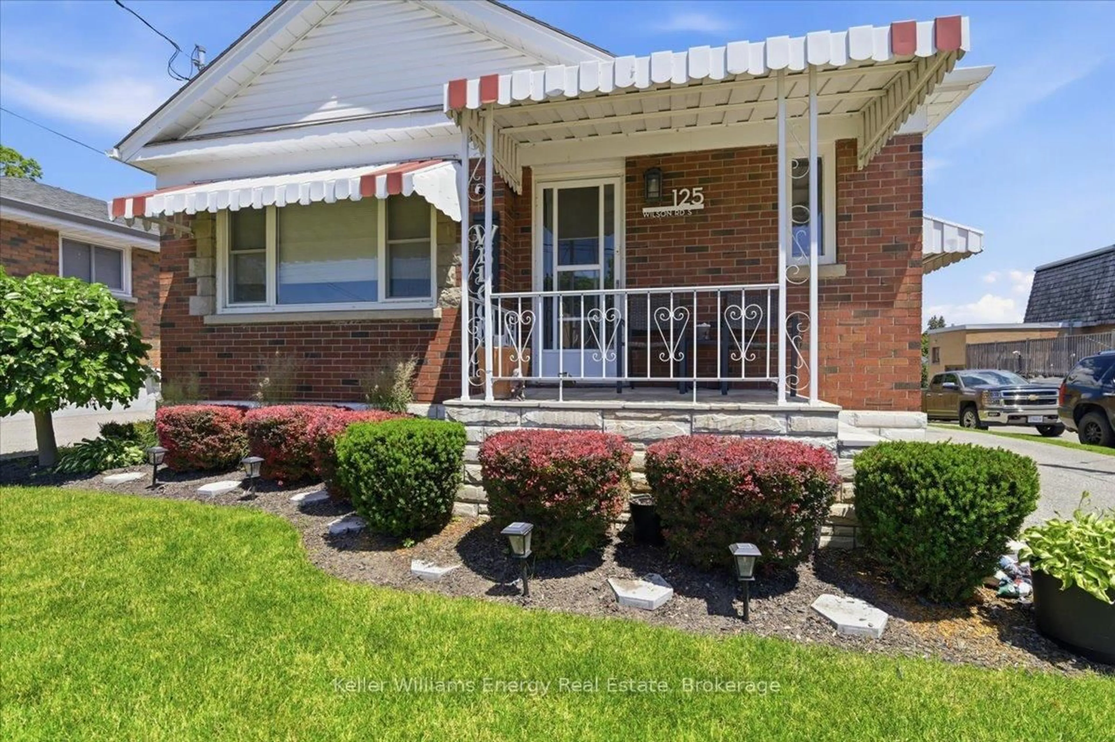 Home with brick exterior material, street for 125 Wilson Rd, Oshawa Ontario L1H 6B9