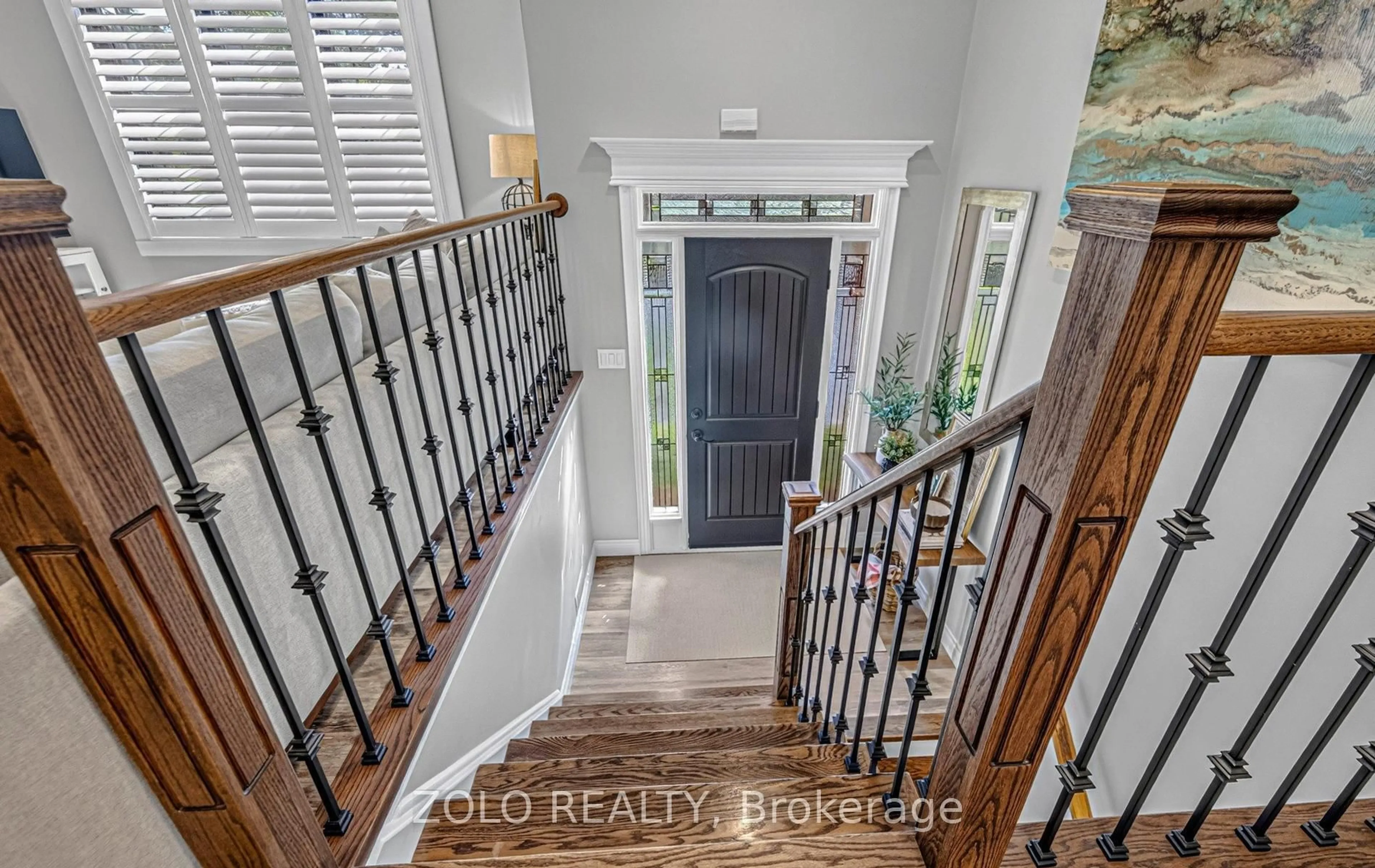 Indoor entryway for 6 Foster Creek Dr, Clarington Ontario L1B 1E6