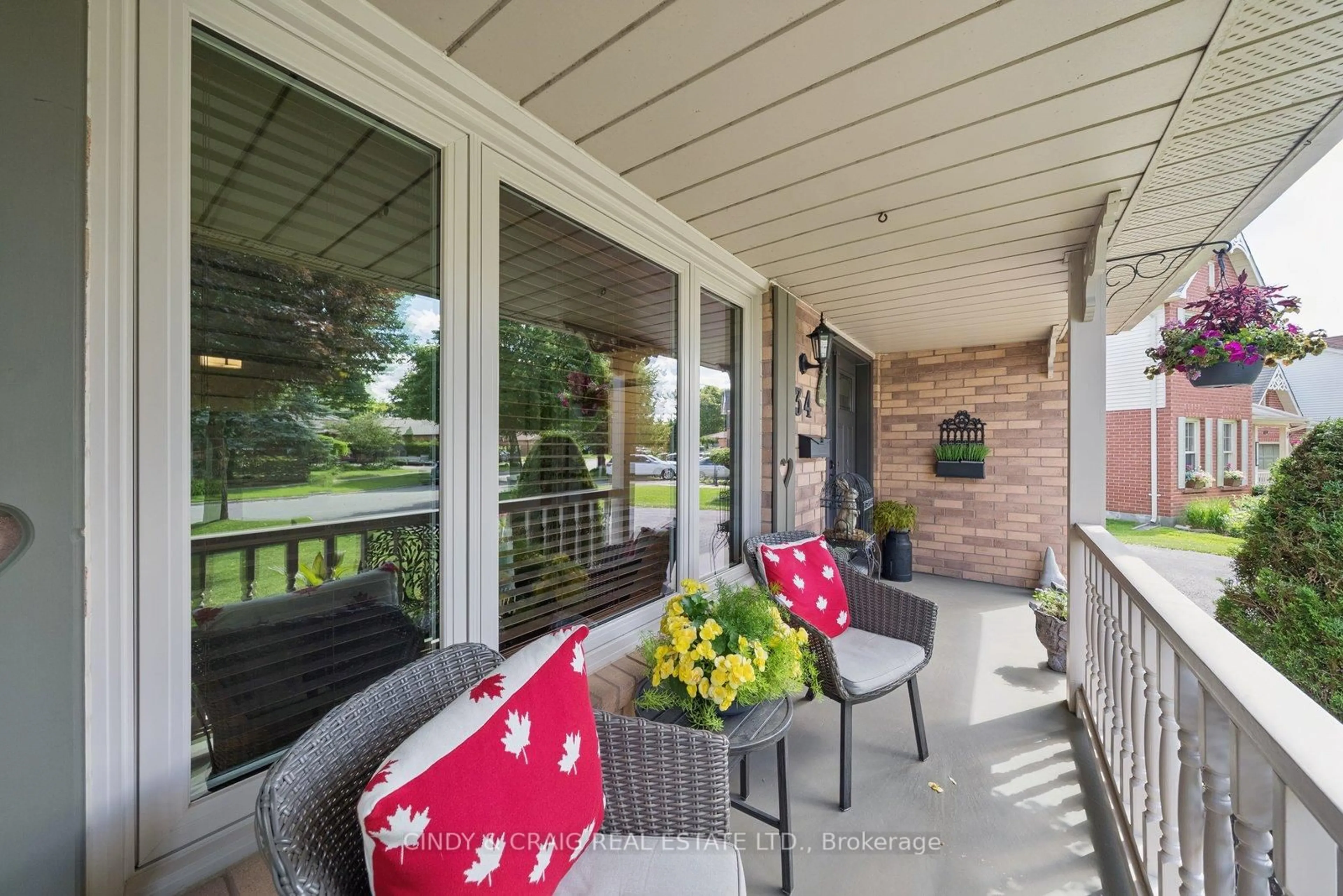 Patio, street for 34 Cloverfield St, Clarington Ontario L1E 1K4