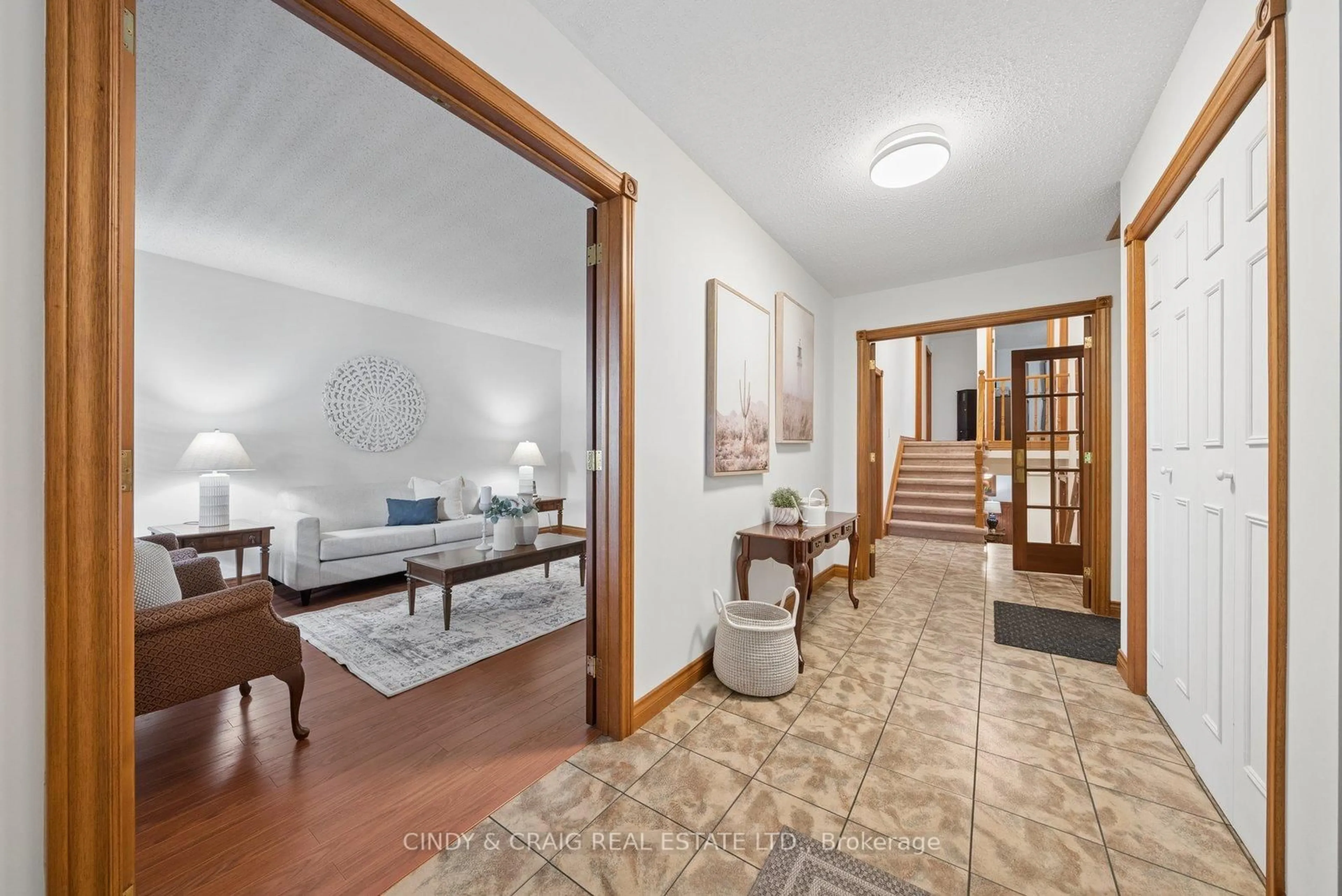 Indoor foyer for 34 Cloverfield St, Clarington Ontario L1E 1K4