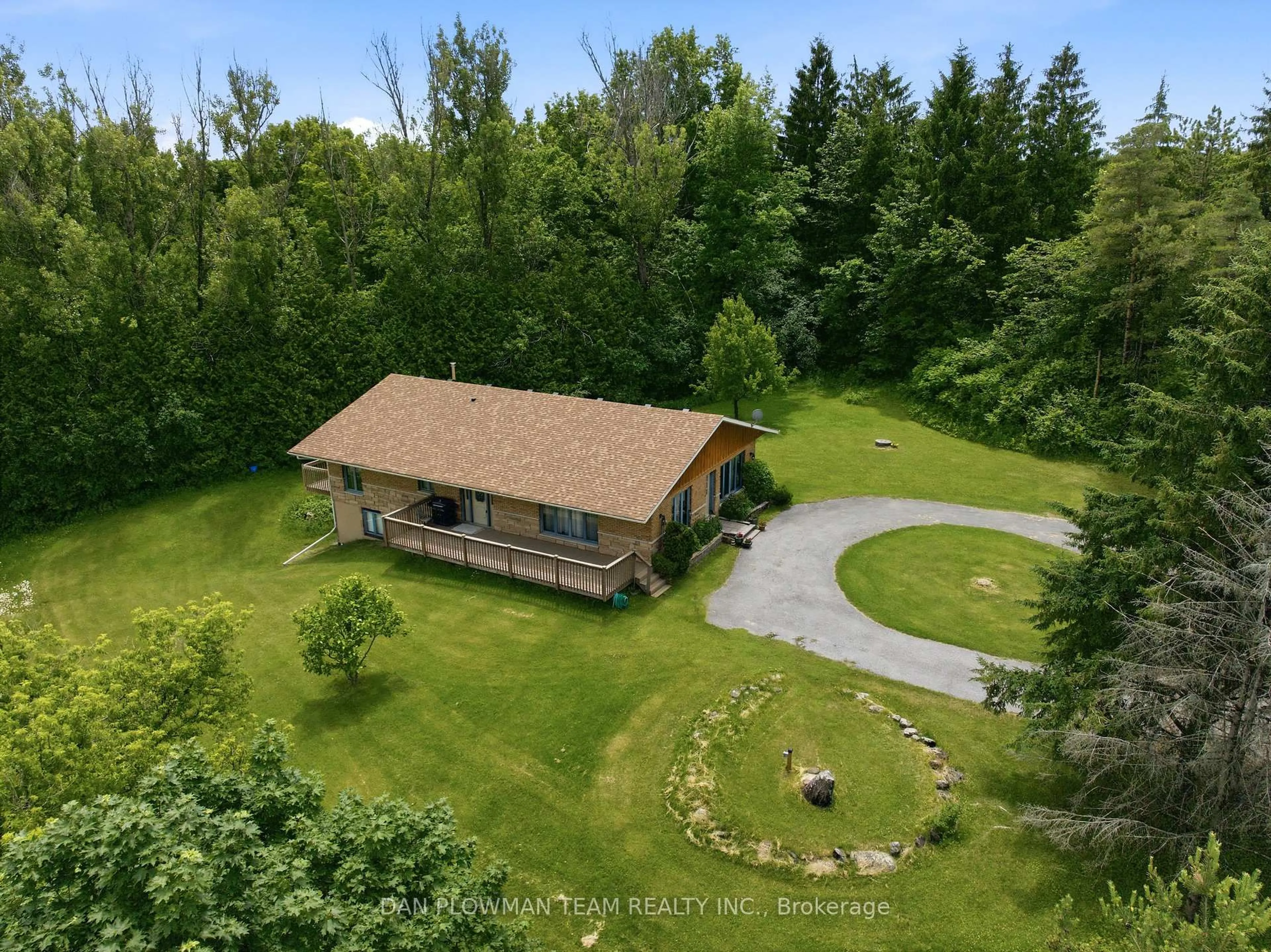 A pic from outside/outdoor area/front of a property/back of a property/a pic from drone, unknown for 9640 Dagmar Rd, Whitby Ontario L0B 1A0
