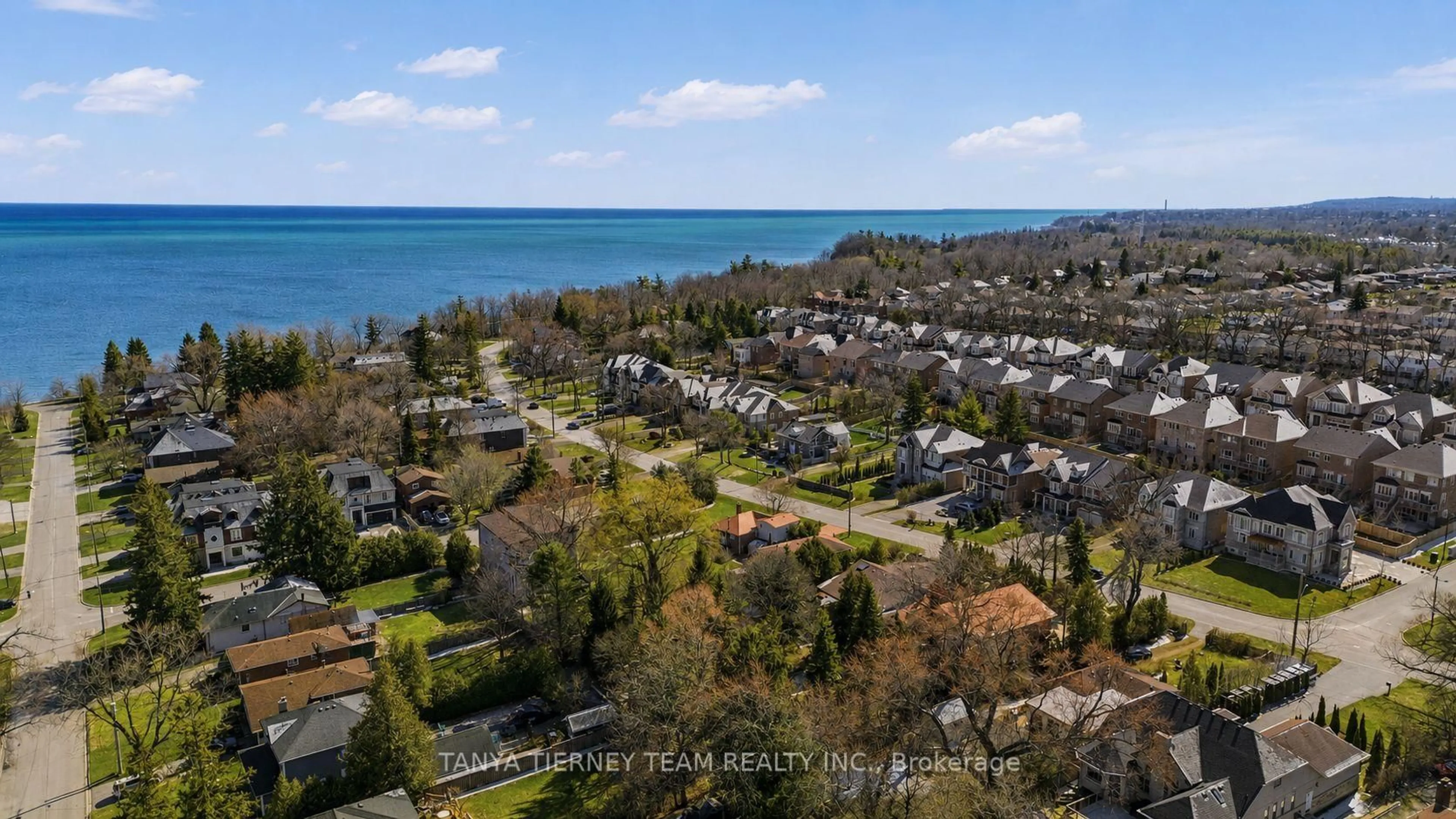 A pic from outside/outdoor area/front of a property/back of a property/a pic from drone, water/lake/river/ocean view for 575 Park Cres, Pickering Ontario L1W 2E1