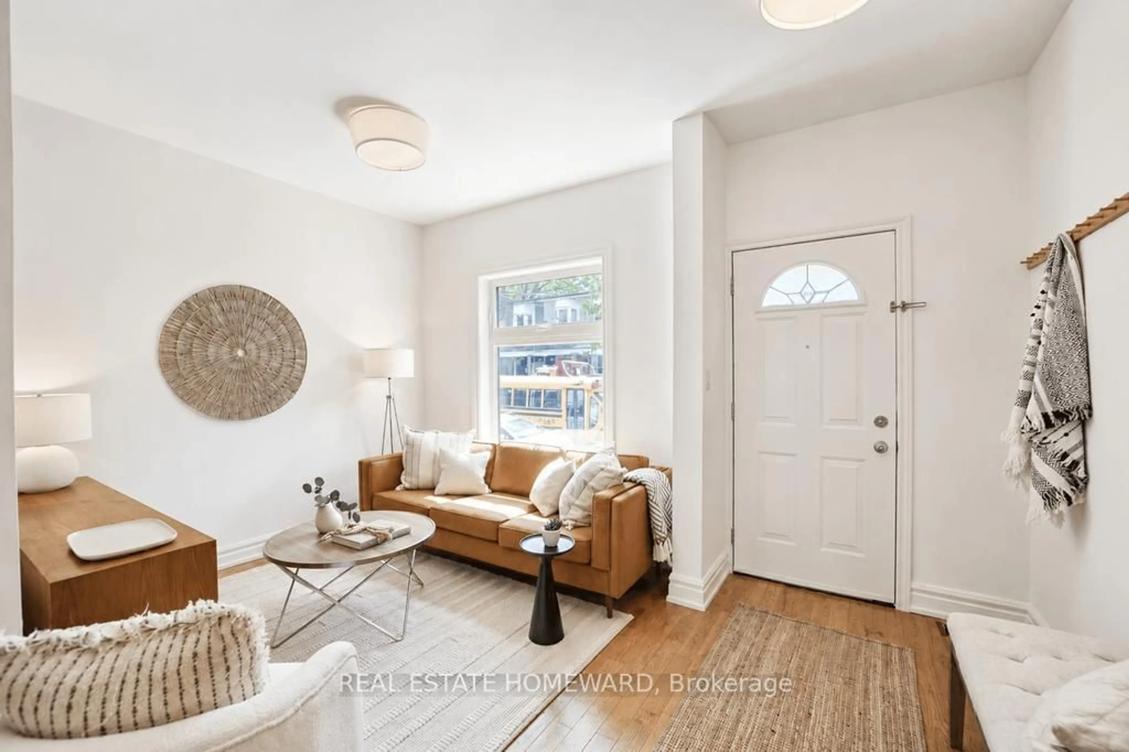 Living room with furniture, unknown for 91 Carlaw Ave, Toronto Ontario M4M 2R6