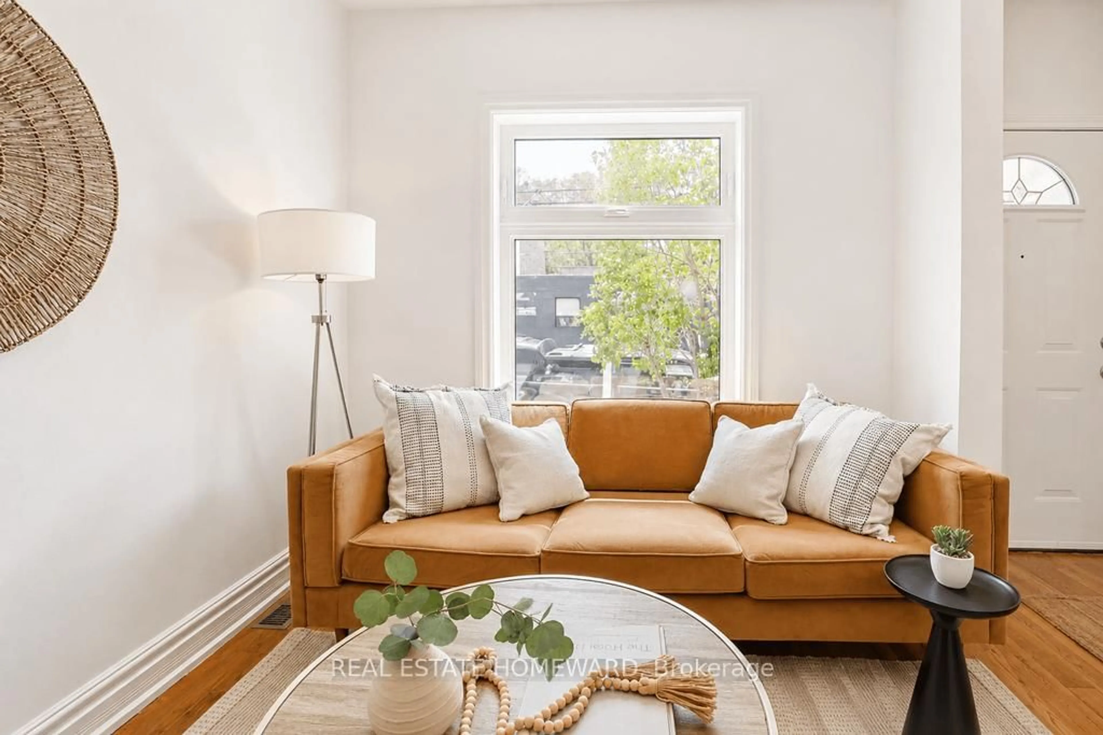 Living room with furniture, unknown for 91 Carlaw Ave, Toronto Ontario M4M 2R6