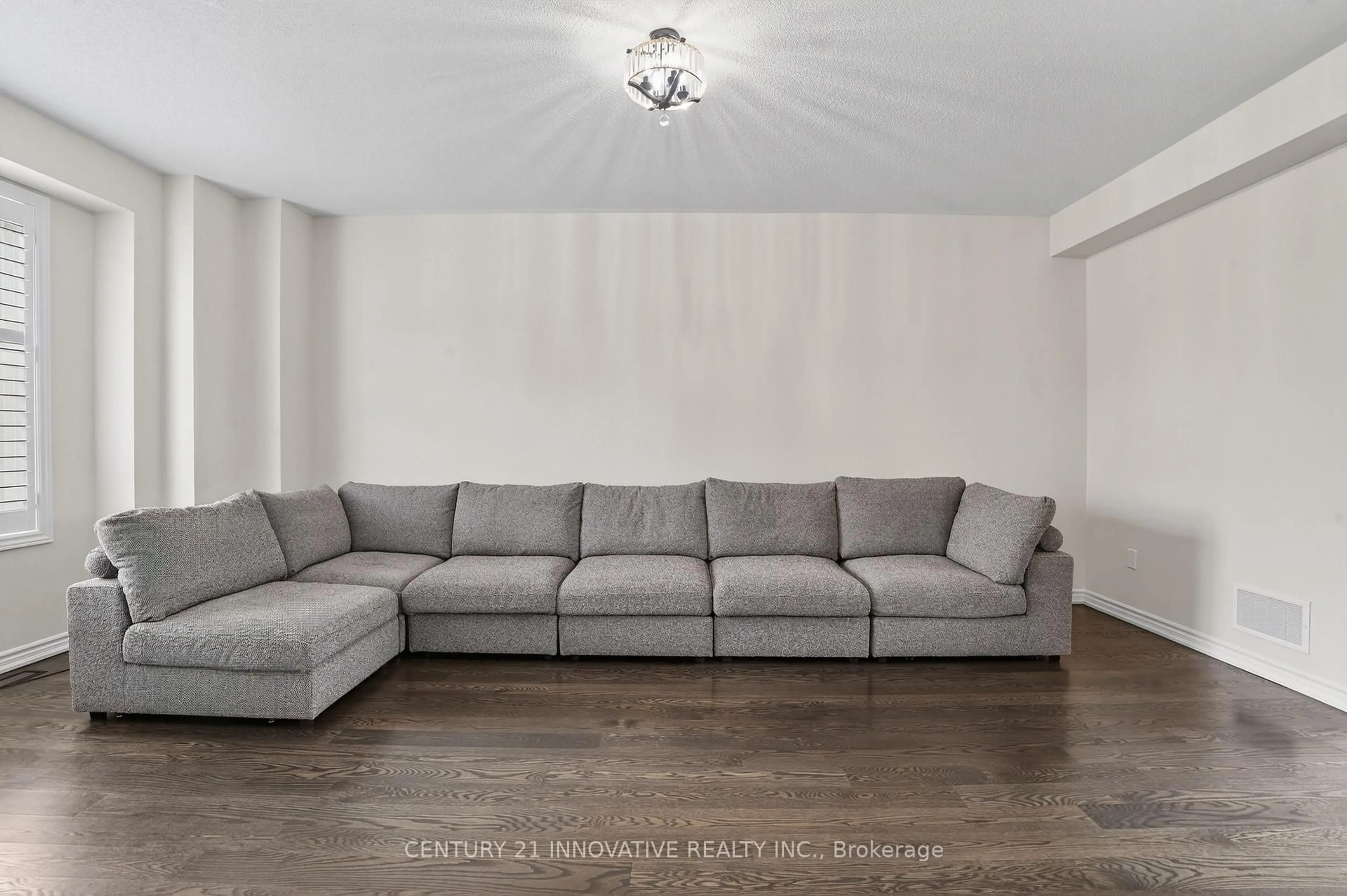 Living room with furniture, unknown for 310 Coronation Rd, Whitby Ontario L1P 0K8