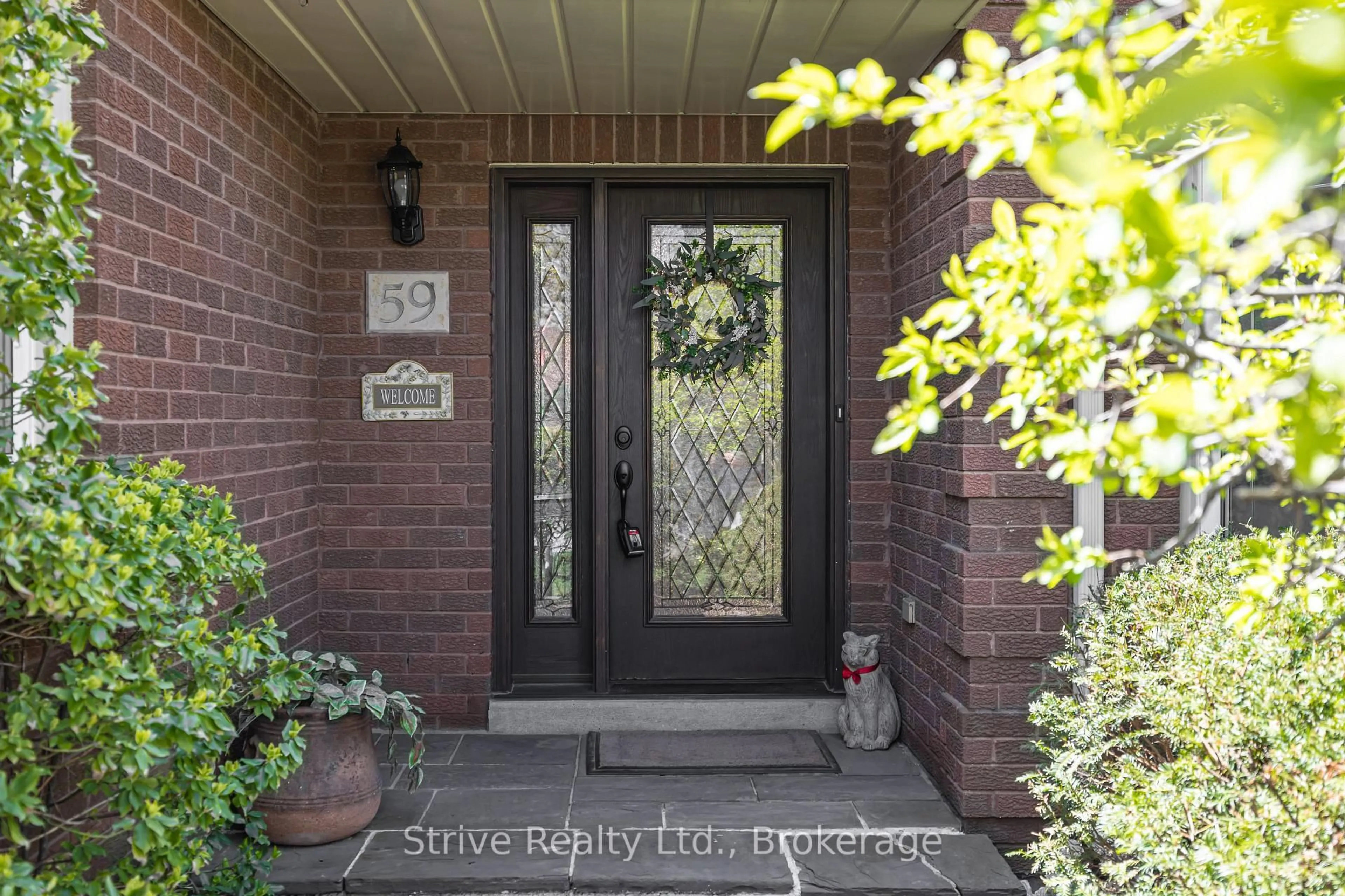Indoor entryway for 59 Blackcreek Tr, Clarington Ontario L1E 1J9