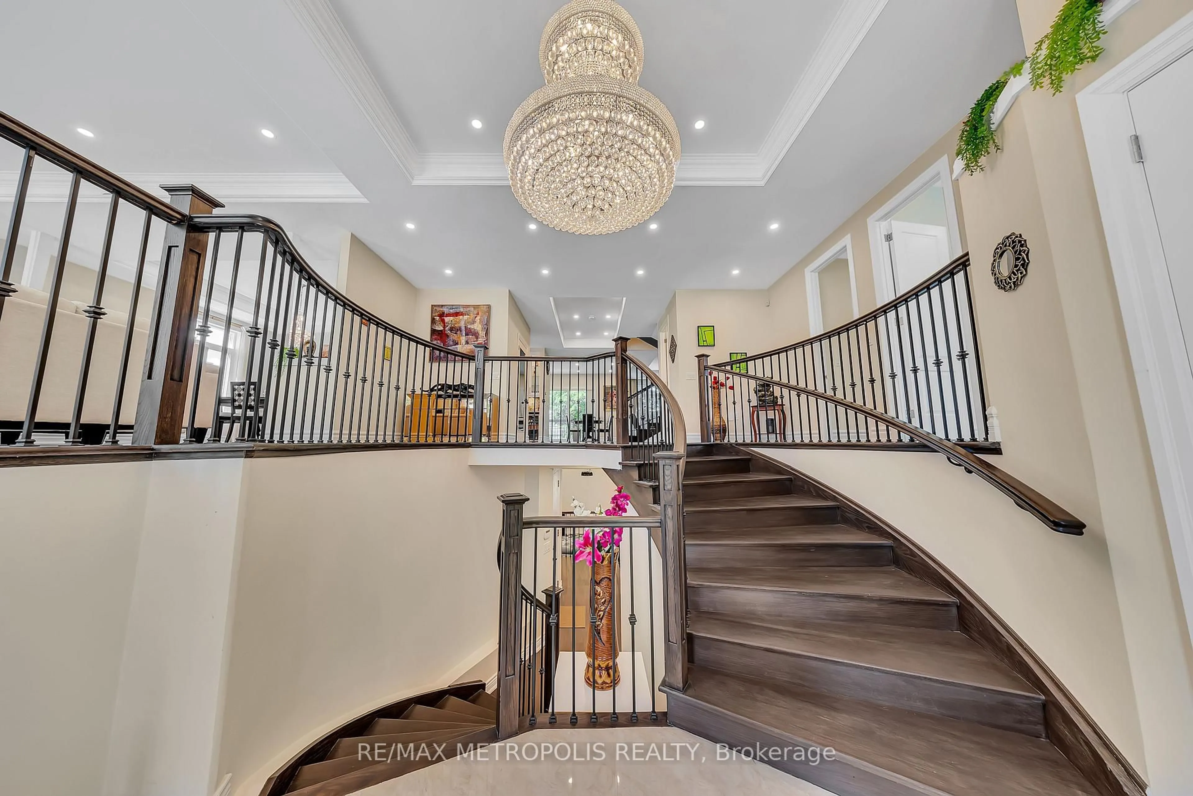 Indoor foyer for 20 Nobert Rd, Toronto Ontario M1T 1C1