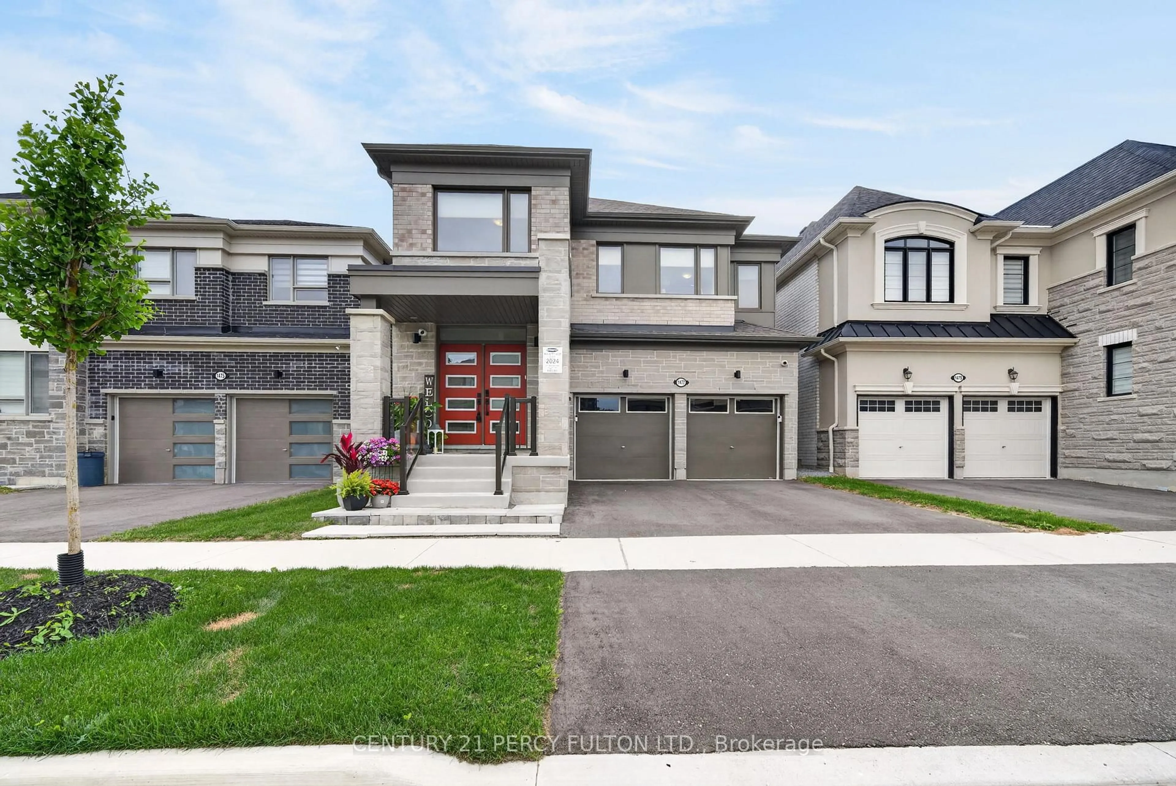 Home with brick exterior material, street for 1477 Mockingbird Sq, Pickering Ontario L1X 0N8