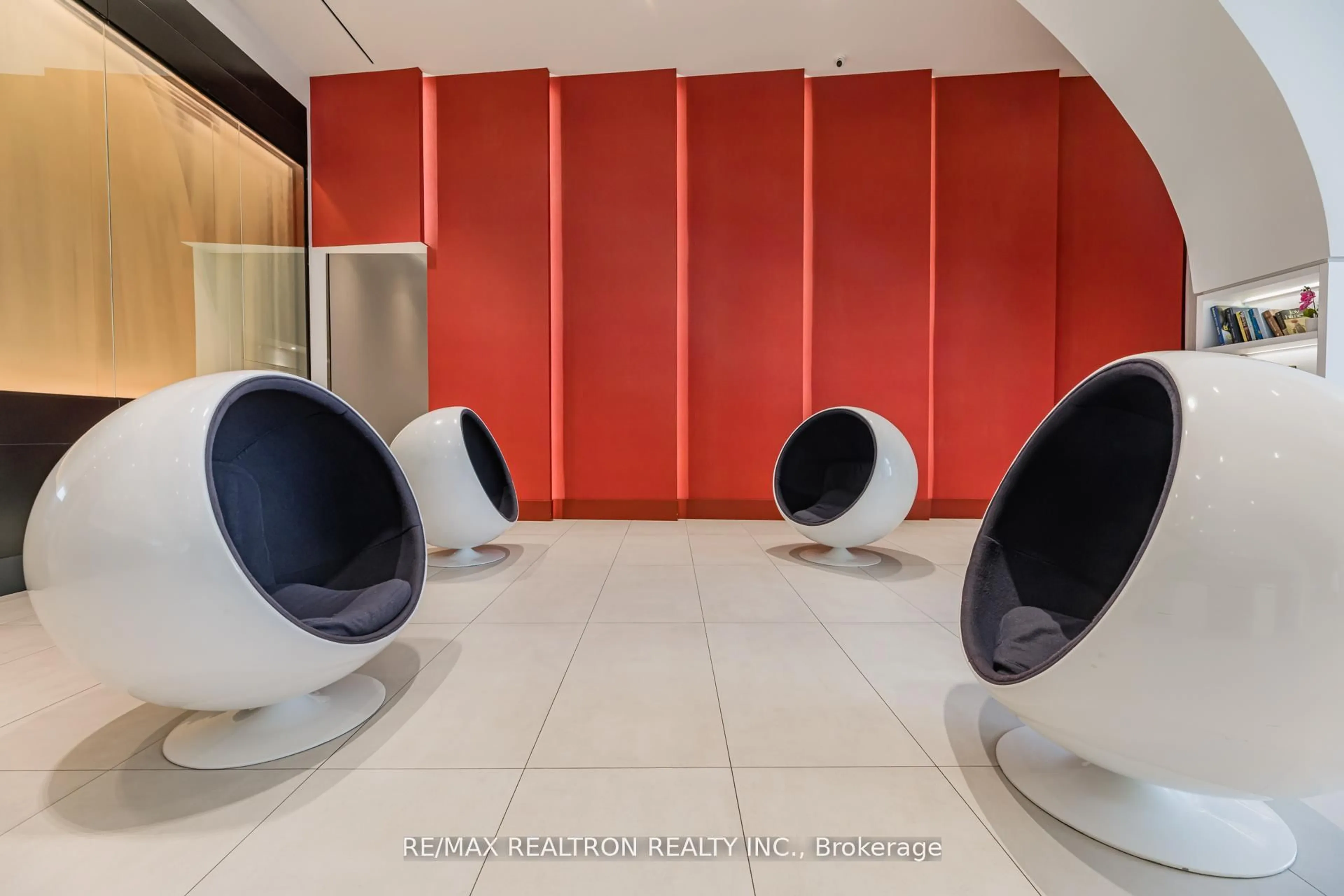 Lobby for 2033 Kennedy Rd #2008, Toronto Ontario M1T 0B9