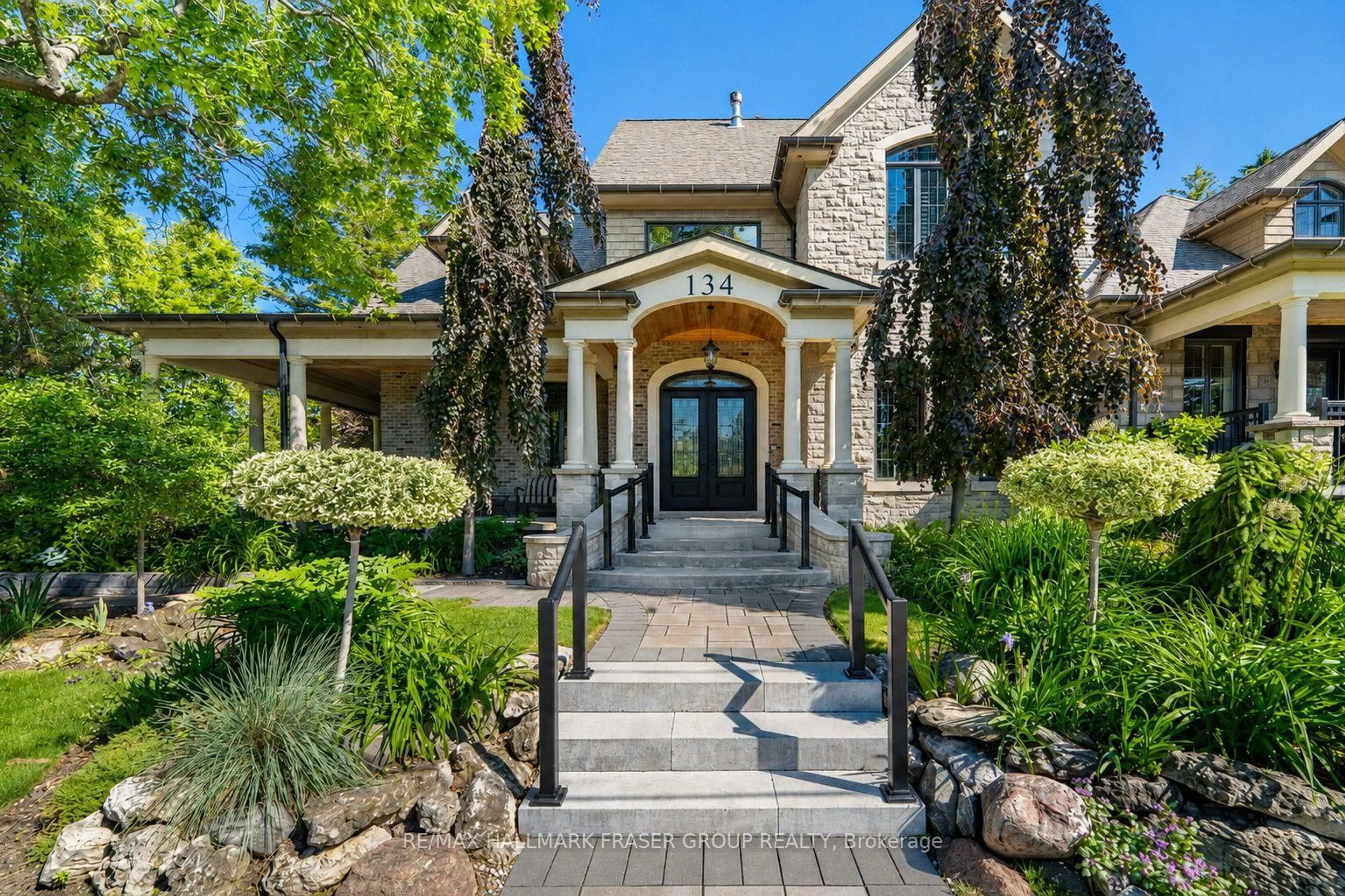 Unknown for 134 Front St, Whitby Ontario L1N 1A1