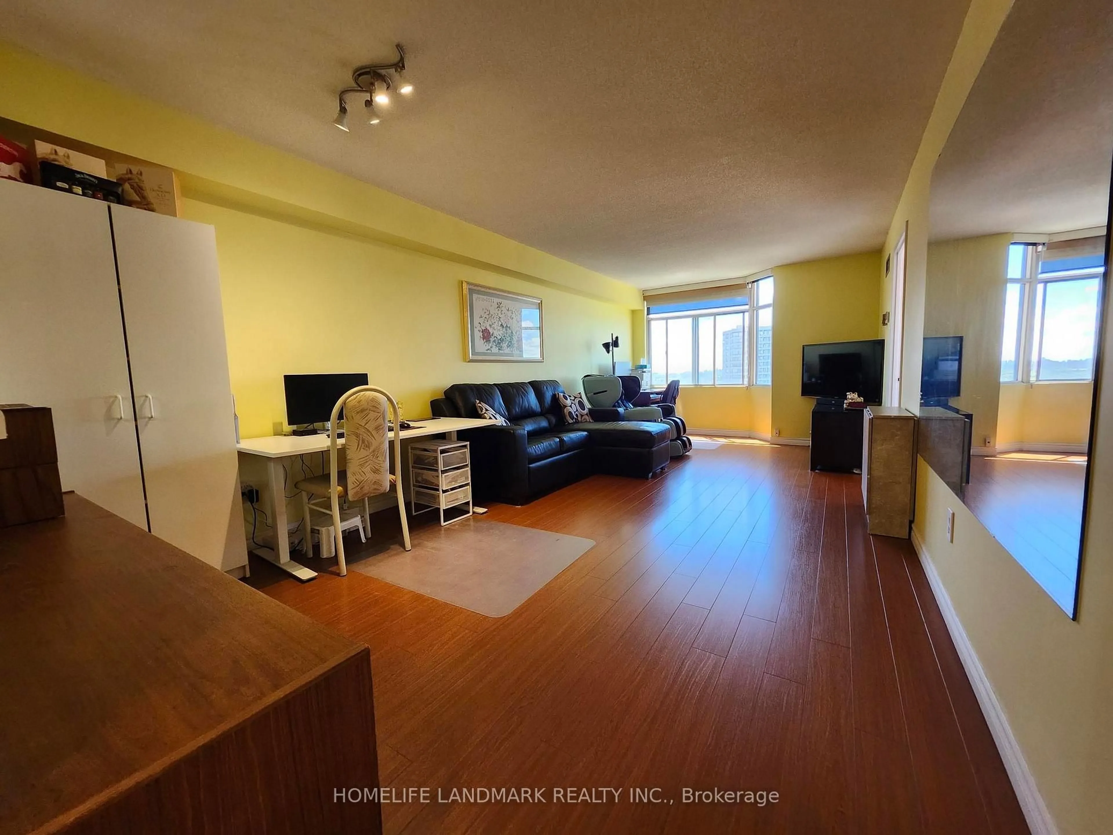 A pic of a room for 88 Alton Towers Circ #1601, Toronto Ontario M1V 5C5
