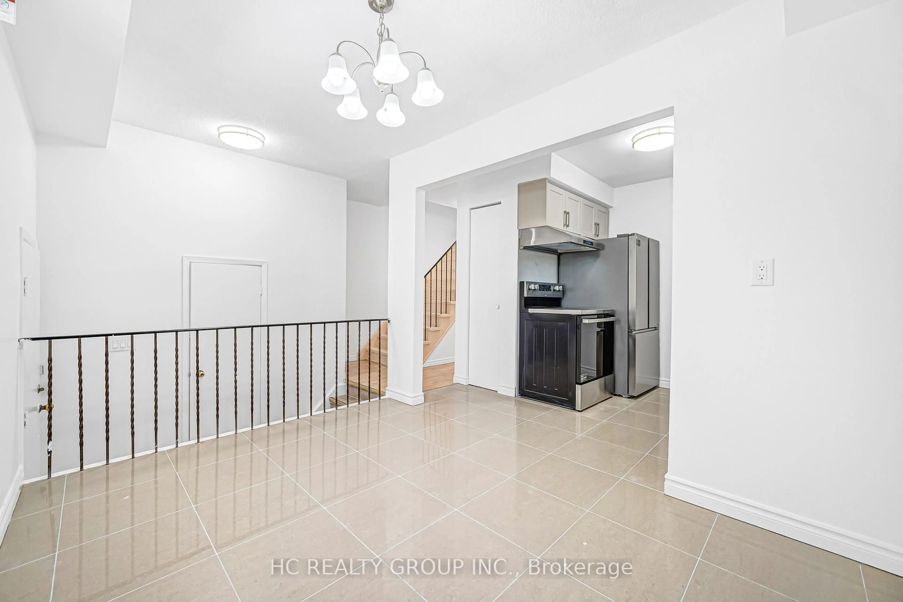Indoor entryway for 1280 Bridletowne Circ #109, Toronto Ontario M1W 2V4