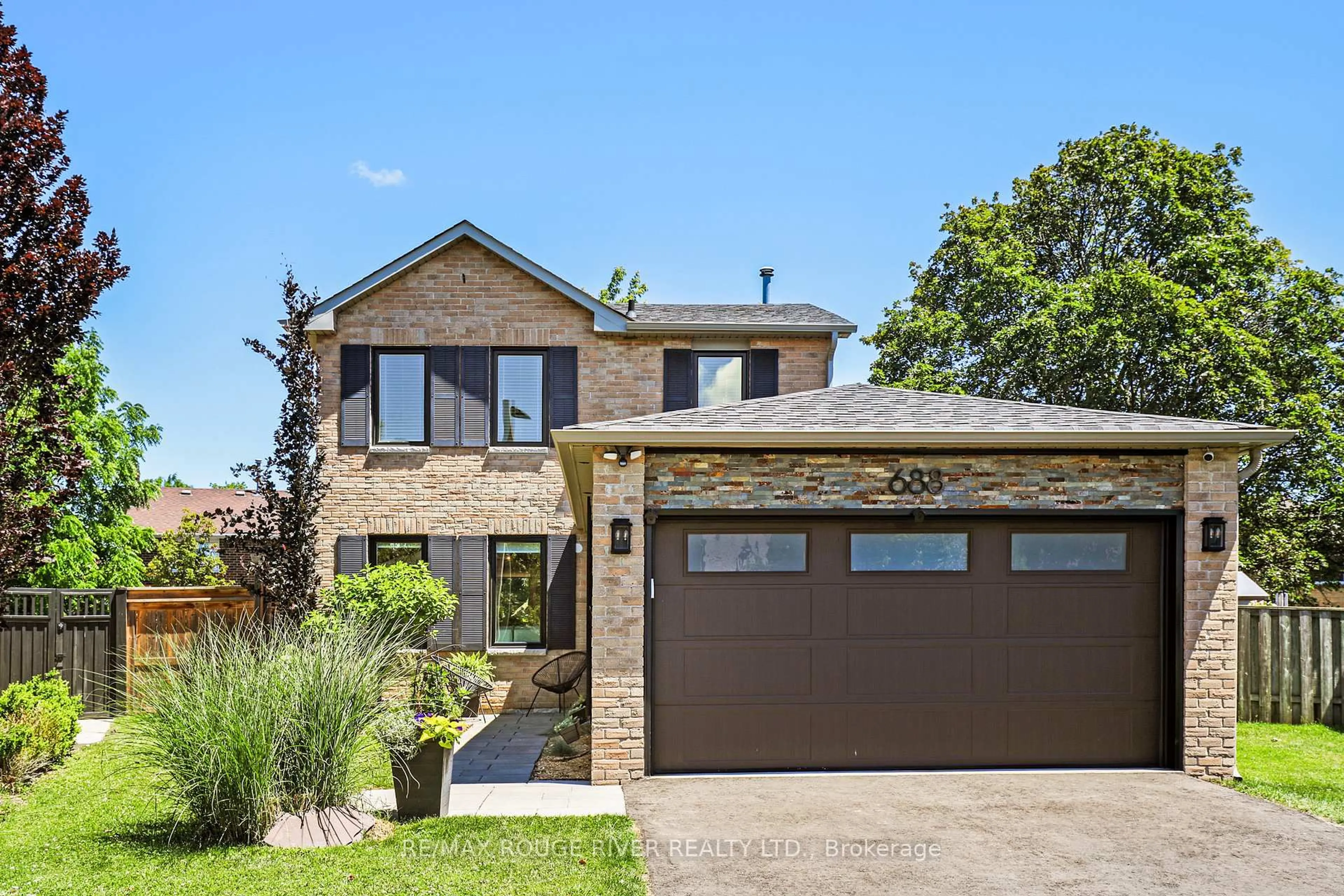 Home with brick exterior material, street for 688 Beckworth Sq, Pickering Ontario L1V 3X4