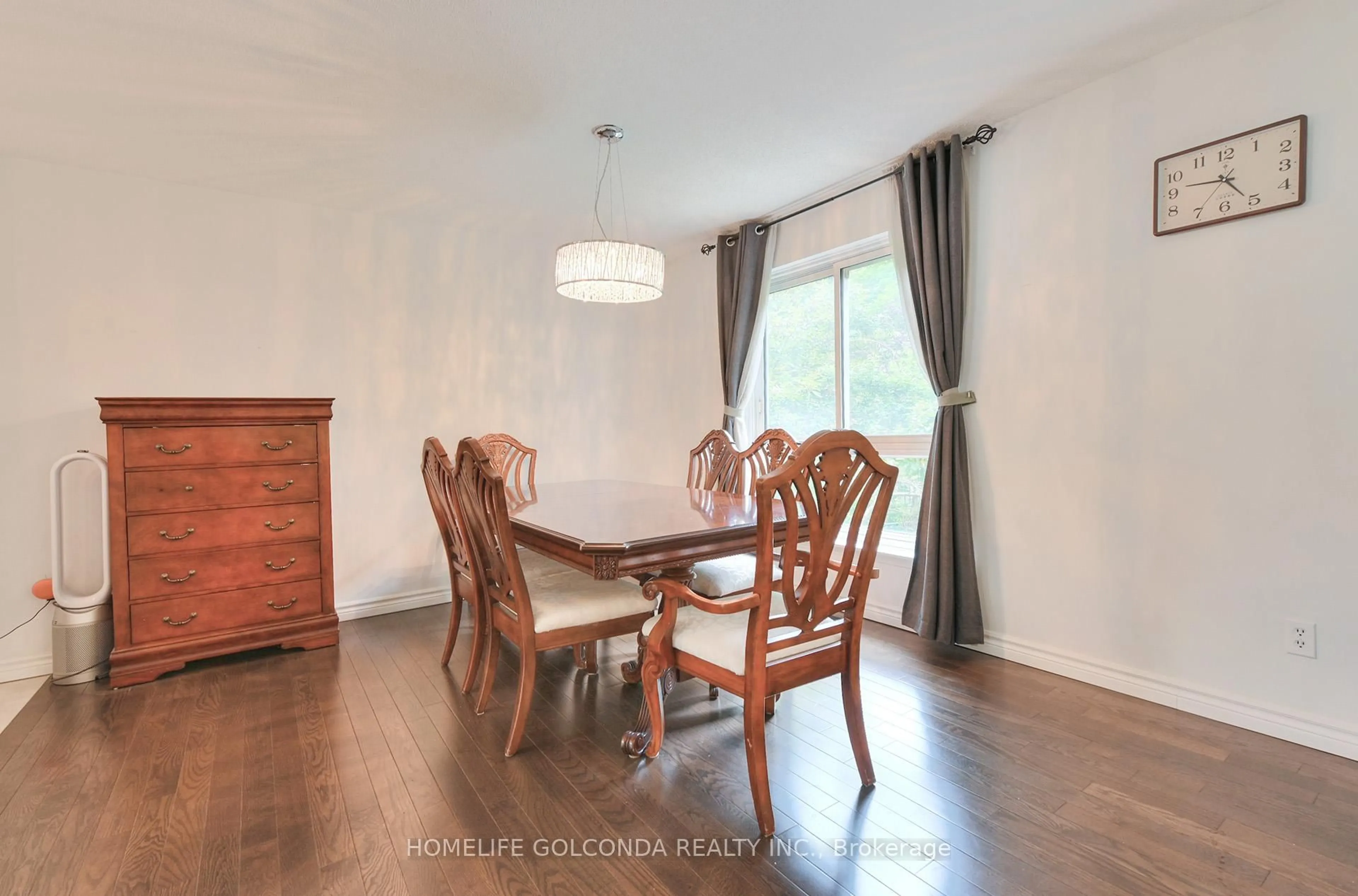Dining room, wood/laminate floor for 8 Glen Springs Dr, Toronto Ontario M1W 1X8