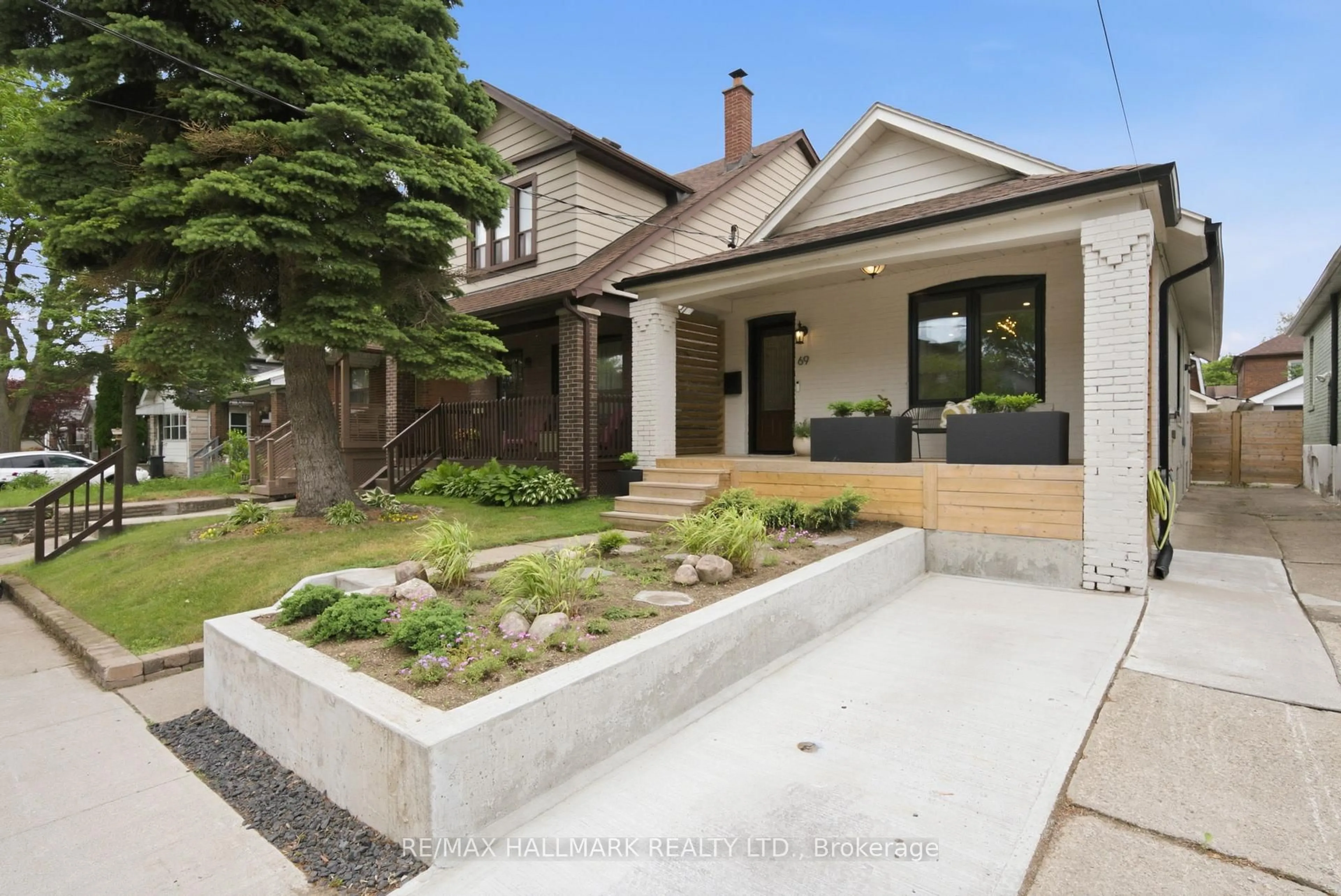 Home with brick exterior material, street for 69 Gatwick Ave, Toronto Ontario M4C 1W4