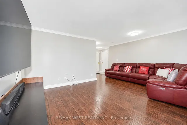 68 Corporate Dr #326, Toronto 4