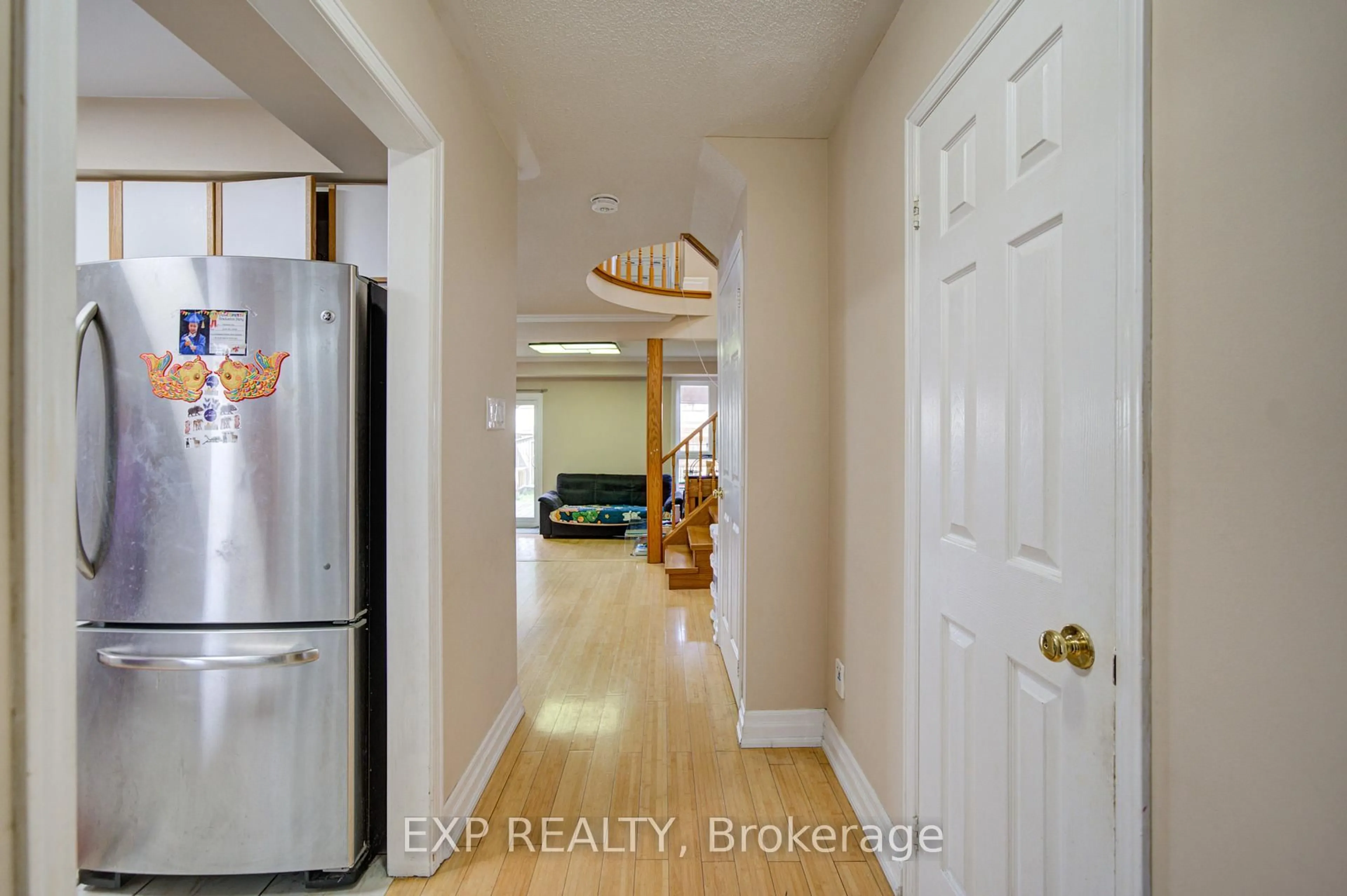 Indoor entryway for 12 Staverton Crt, Toronto Ontario M1V 5G9