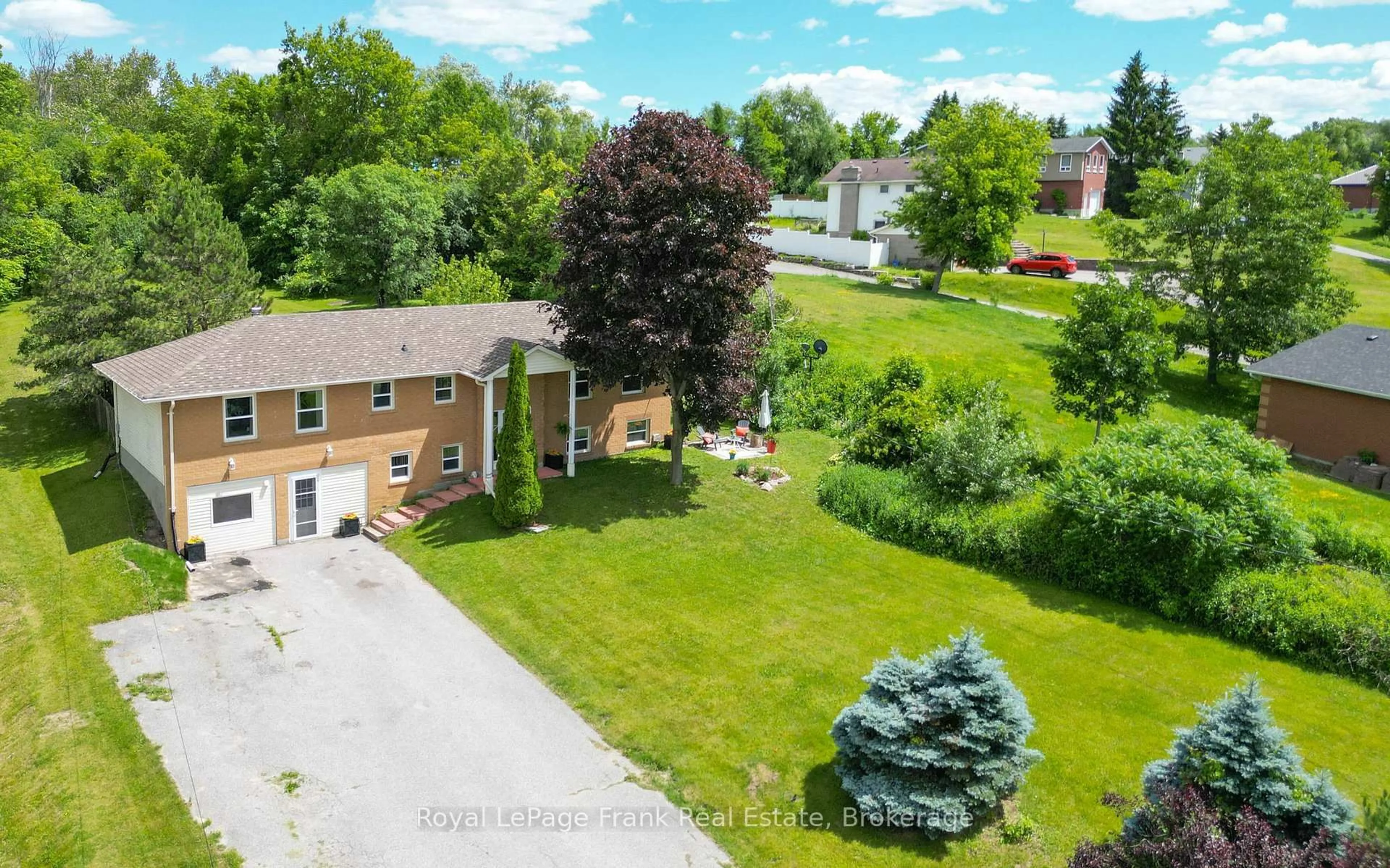 A pic from outside/outdoor area/front of a property/back of a property/a pic from drone, street for 53 Williams Point Rd, Scugog Ontario L0B 1E0