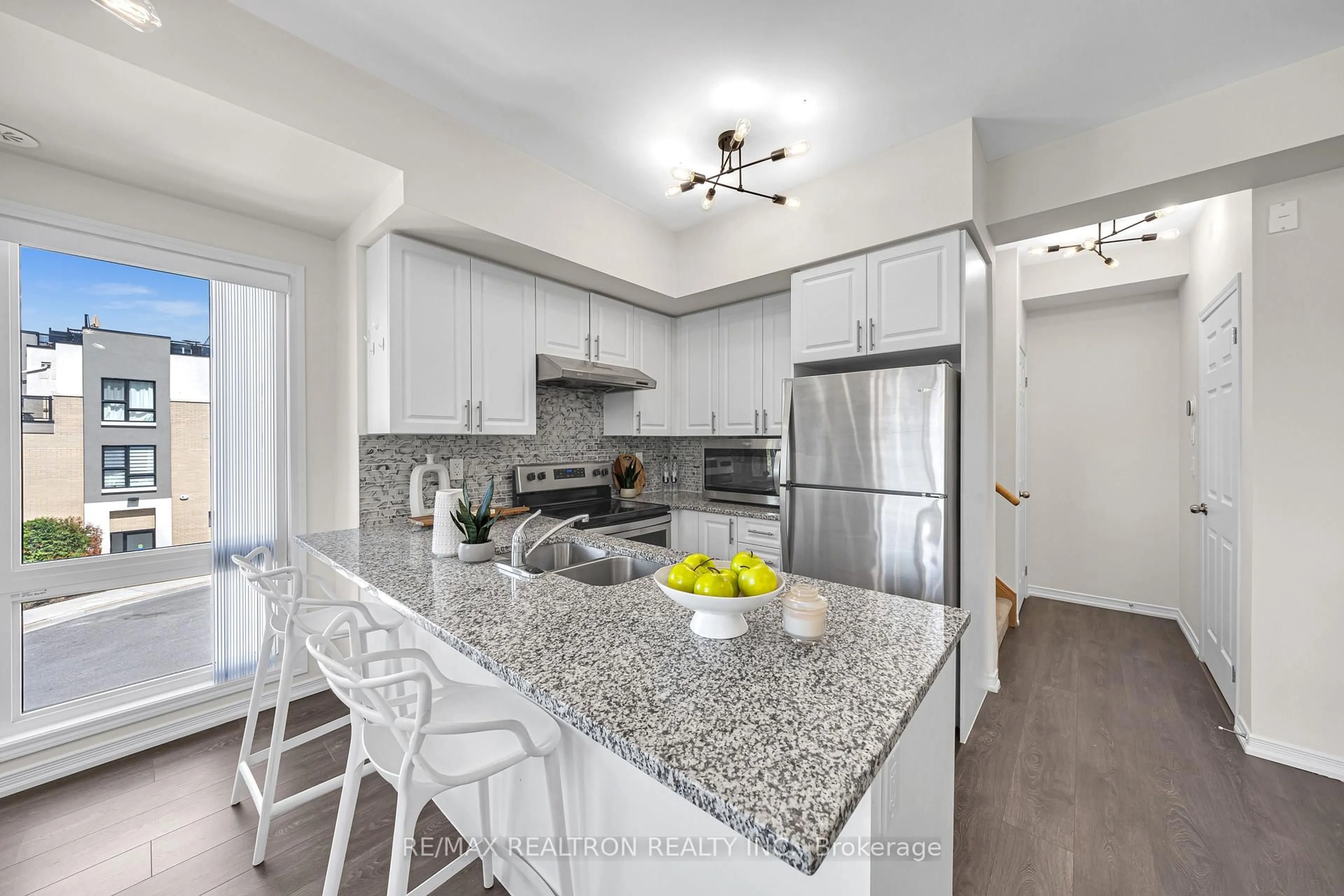 Open concept kitchen, ceramic/tile floor for 510 Kingbird Grve #328, Toronto Ontario M1B 0E4