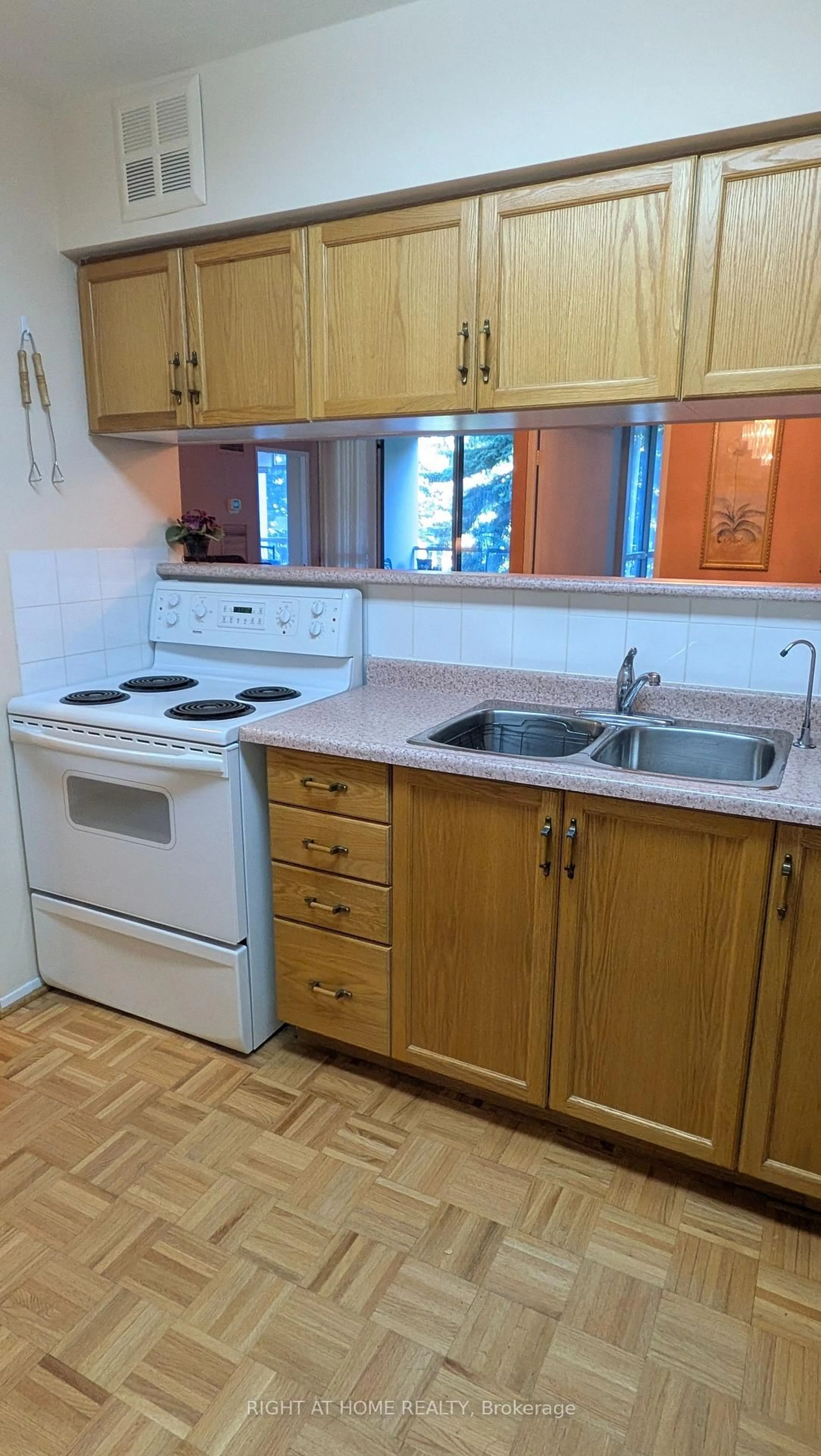 Standard kitchen, unknown for 1880 Valley Farm Rd #226, Pickering Ontario L1V 6B3