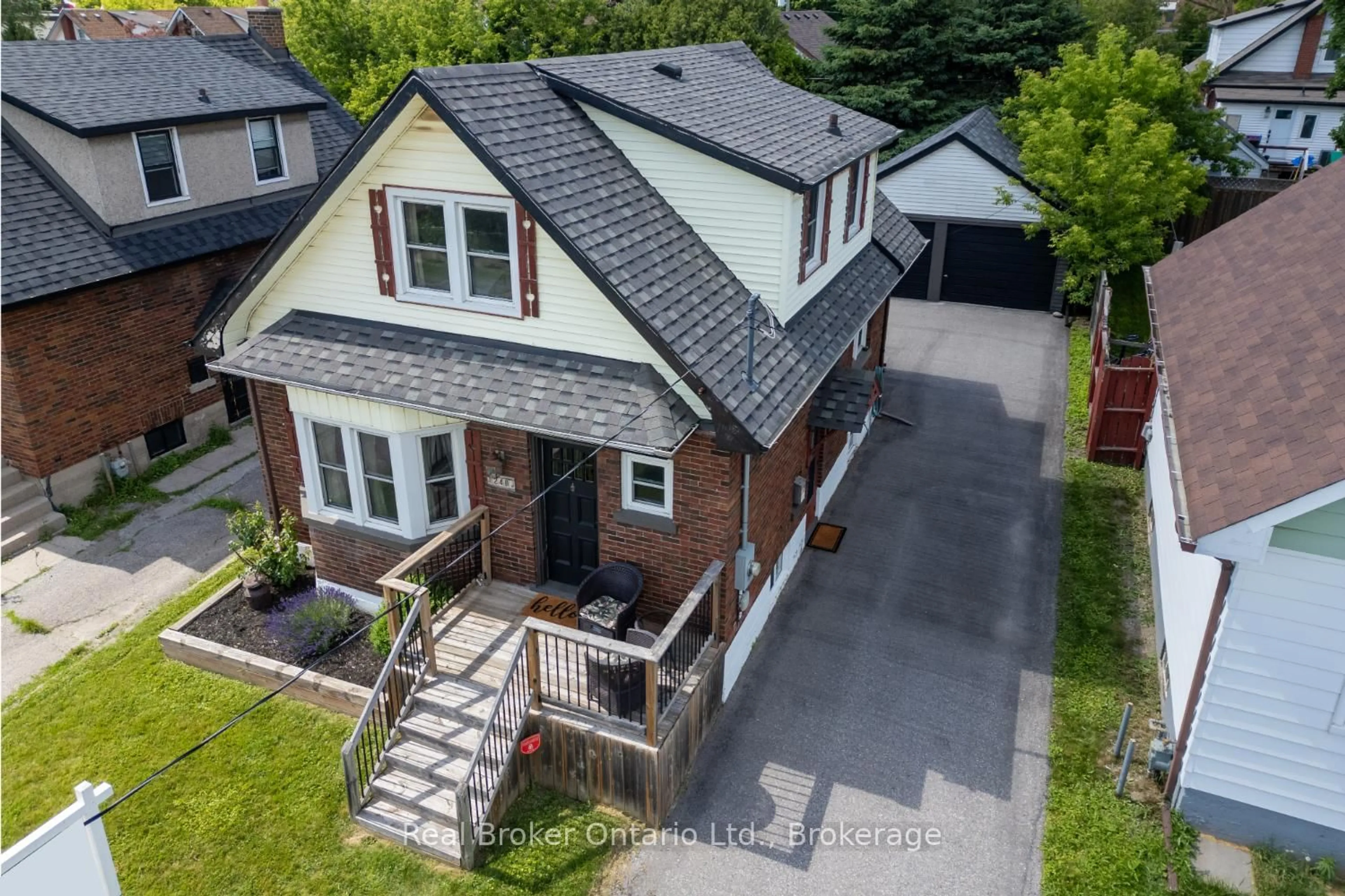 A pic from outside/outdoor area/front of a property/back of a property/a pic from drone, street for 248 Mitchell Ave, Oshawa Ontario L1H 2V6