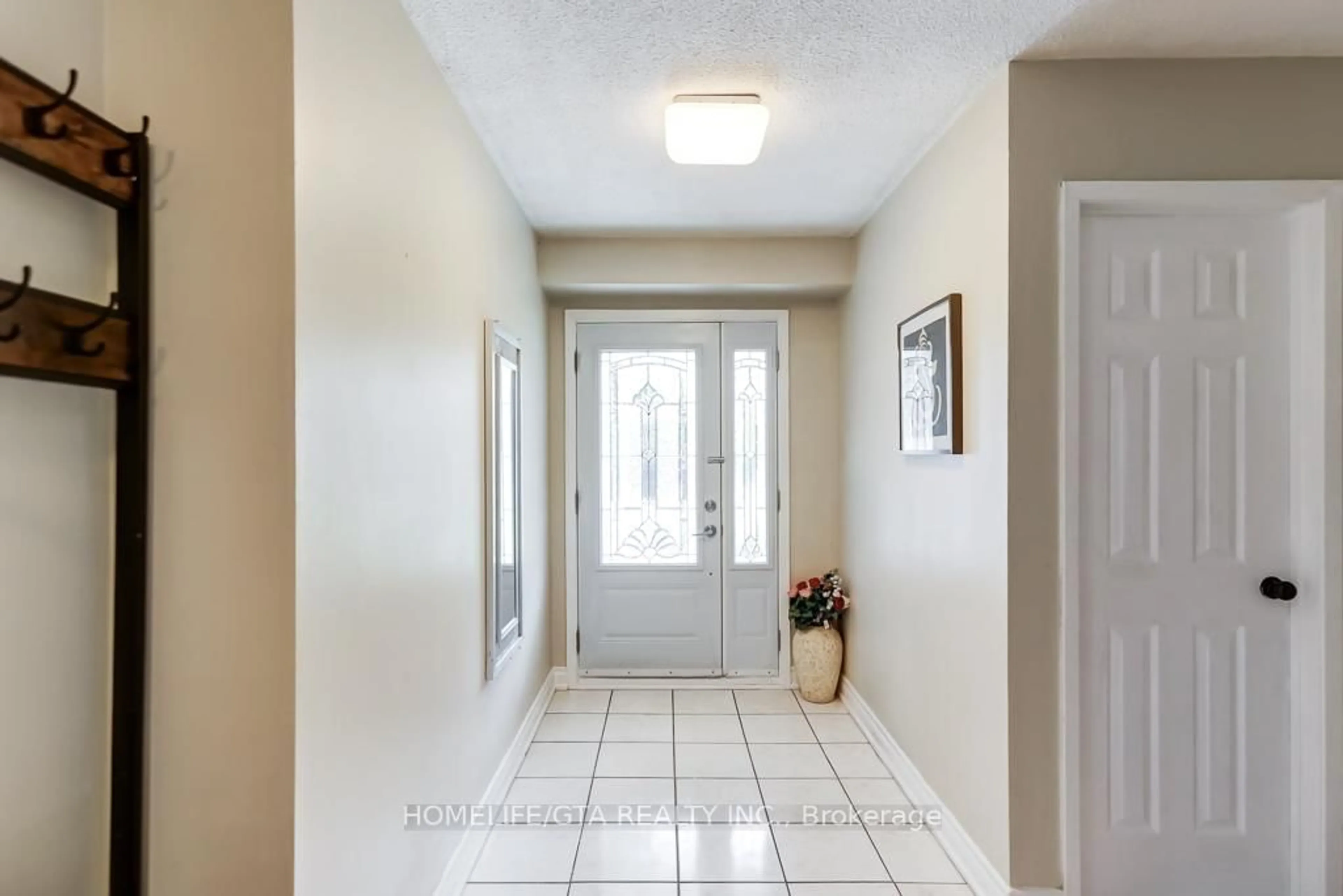 Indoor entryway for 84 Nortonville Dr, Toronto Ontario M1T 2G8