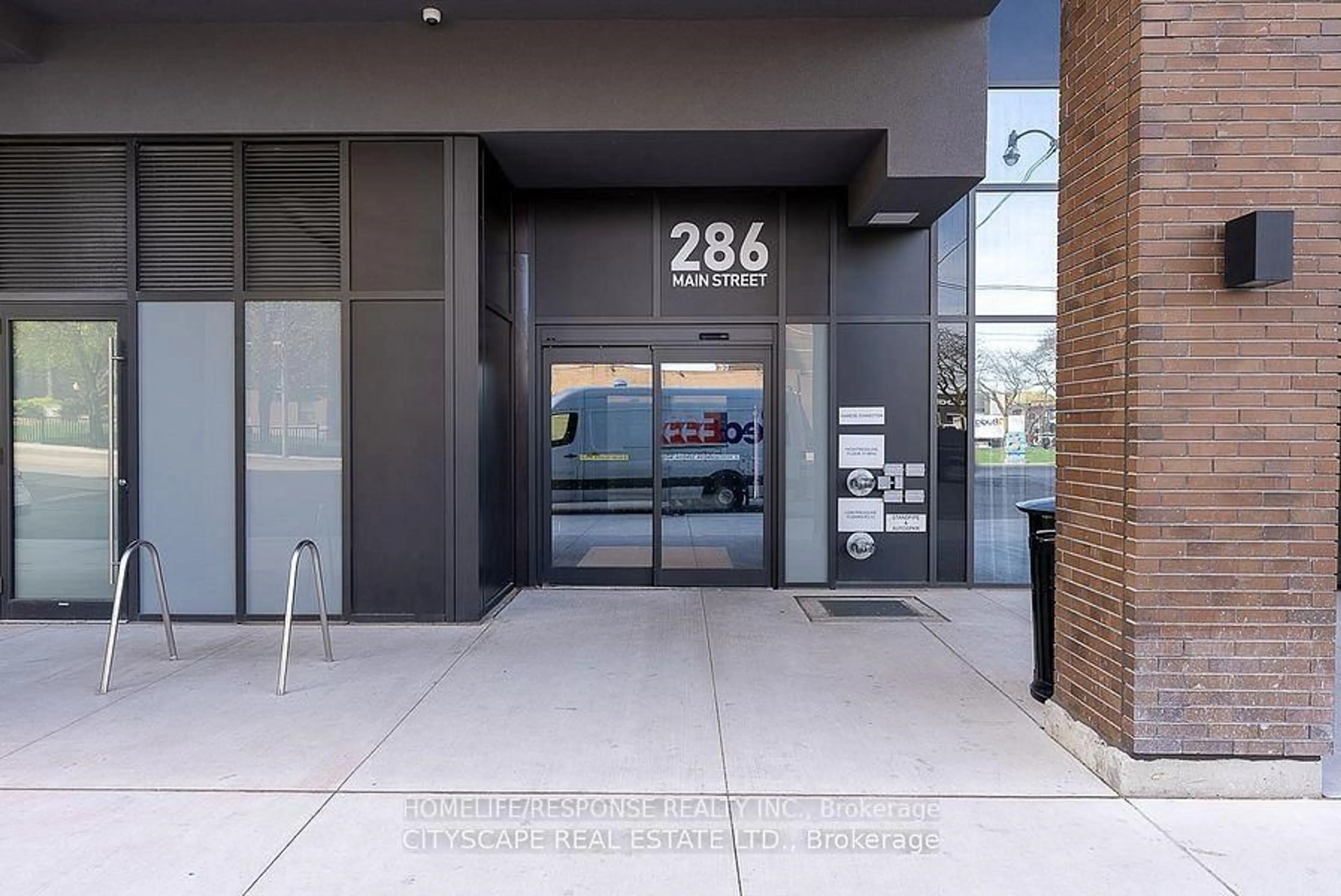 Indoor foyer for 286 Main St #2106, Toronto Ontario M4C 0B3