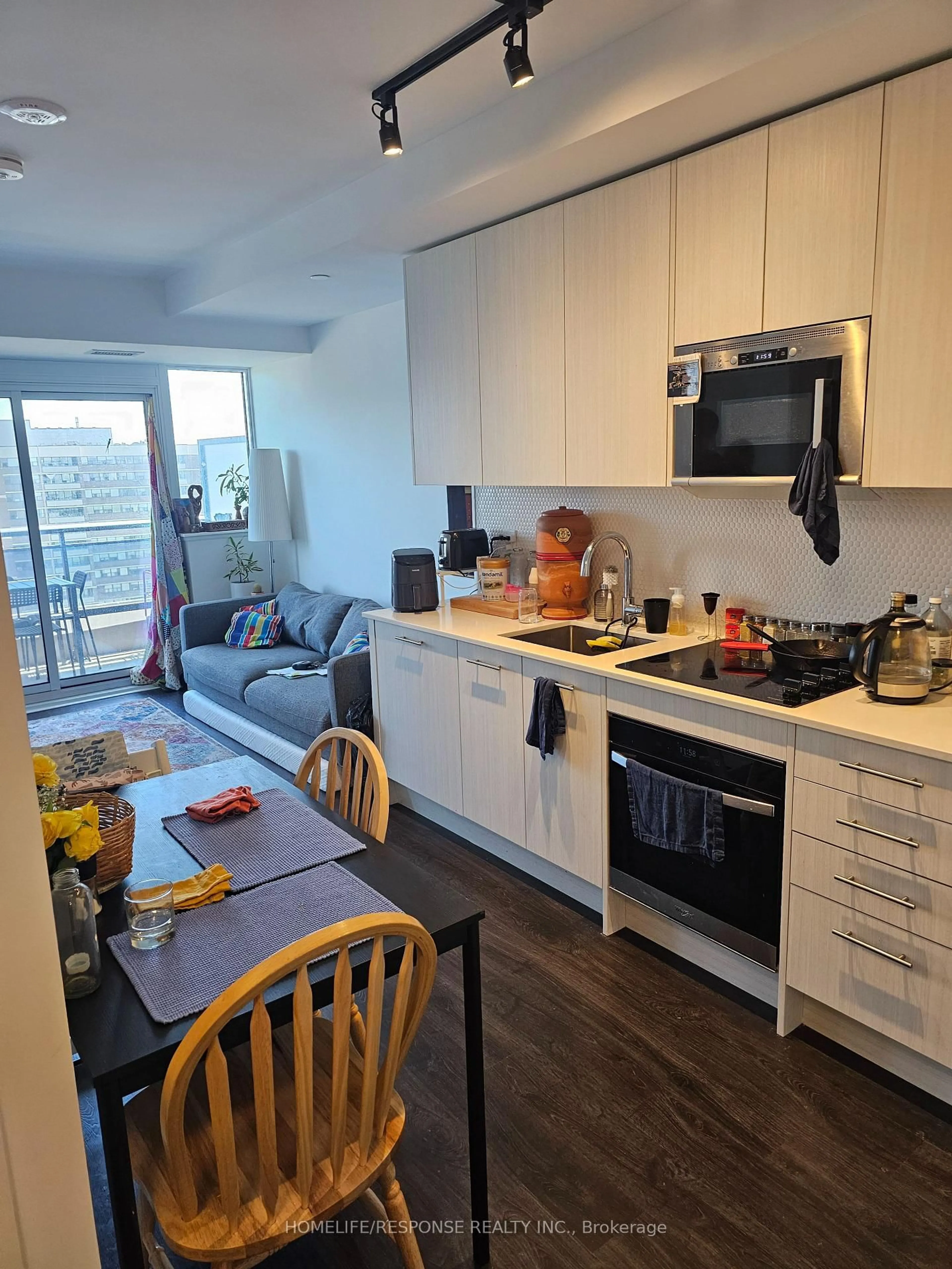 Unknown for 286 Main St #2106, Toronto Ontario M4C 0B3