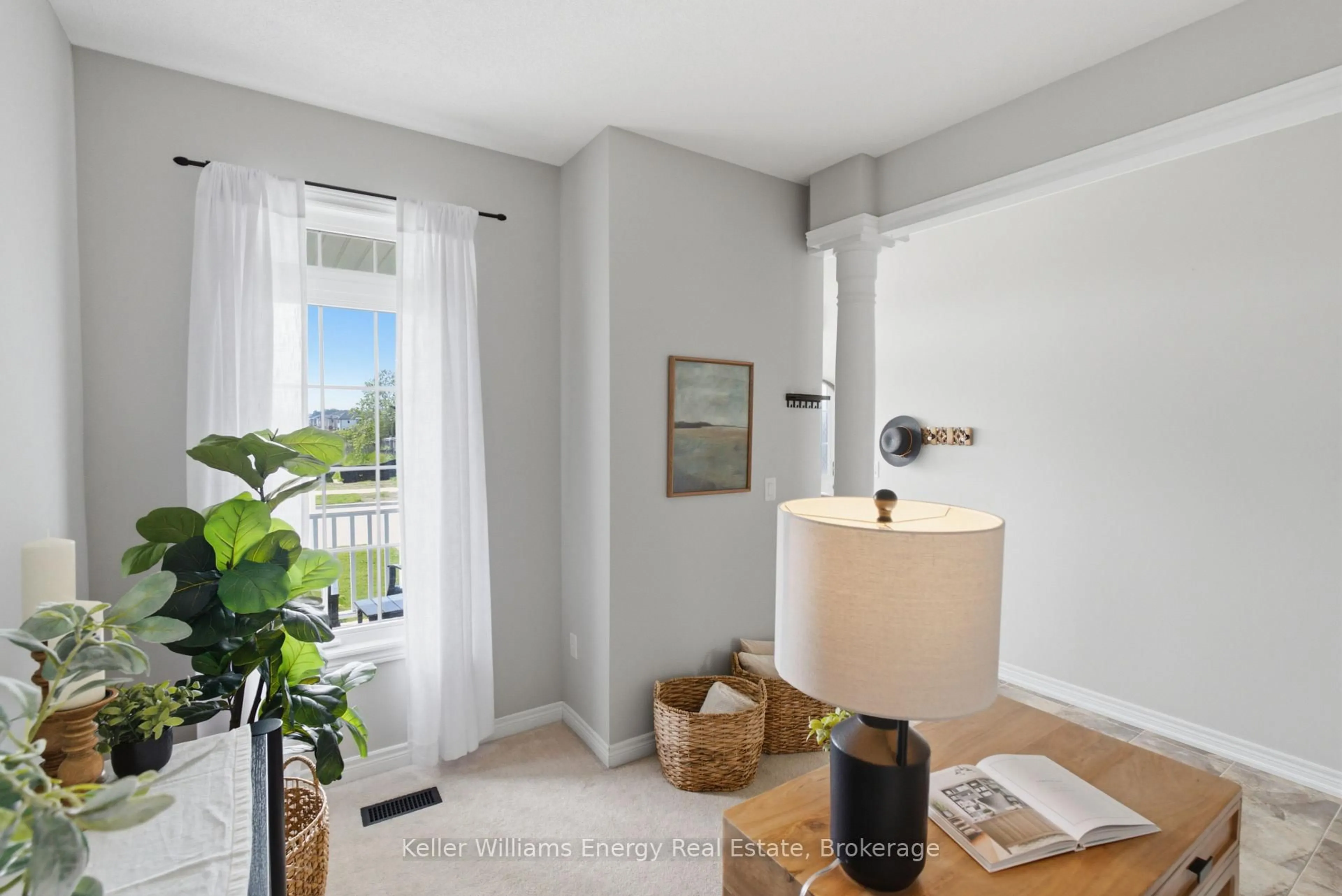 Indoor entryway for 144 McDonald Cres, Clarington Ontario L1B 0E2