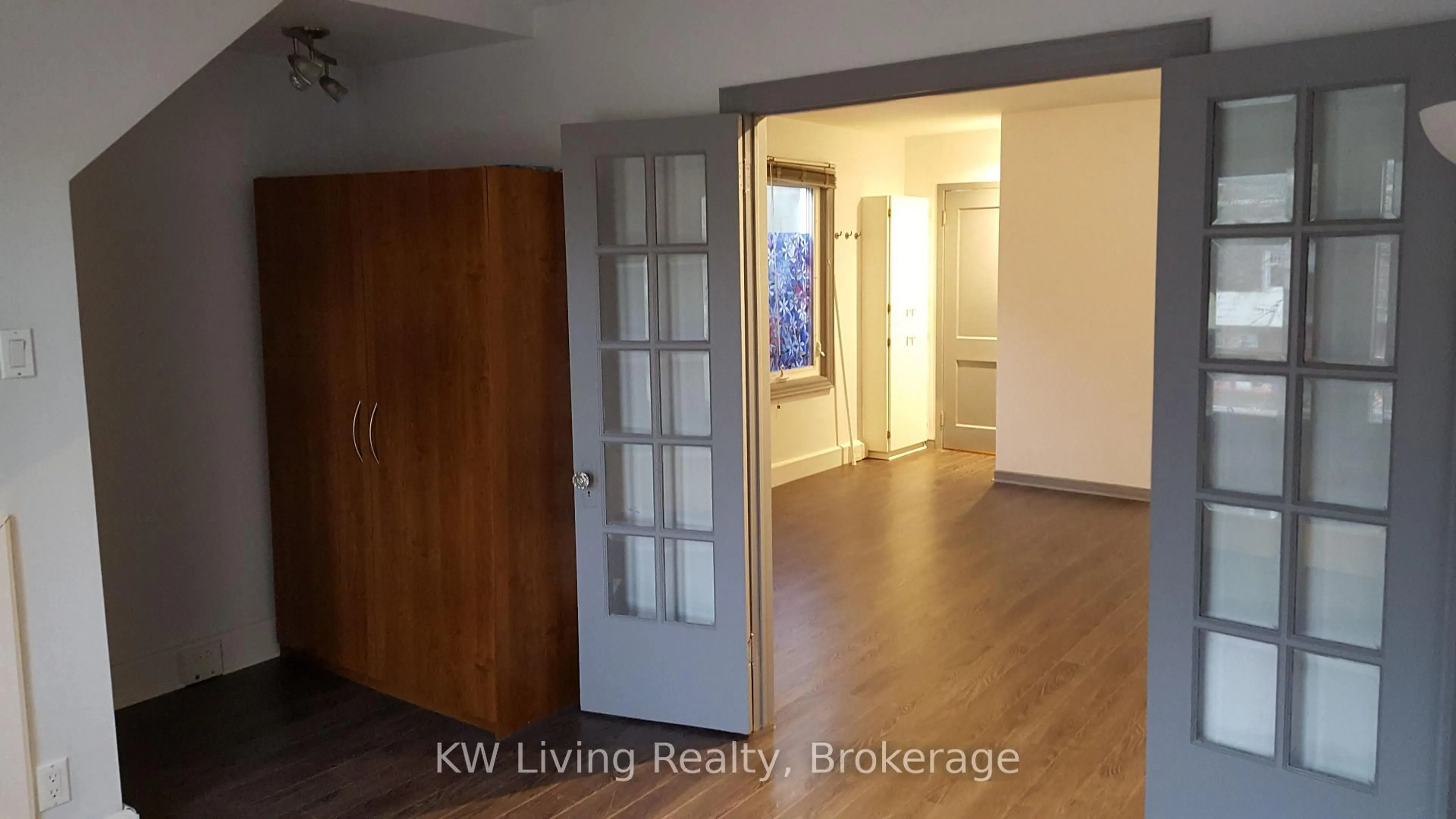 A pic of a room for 928 Broadview Ave, Toronto Ontario M4K 2R1