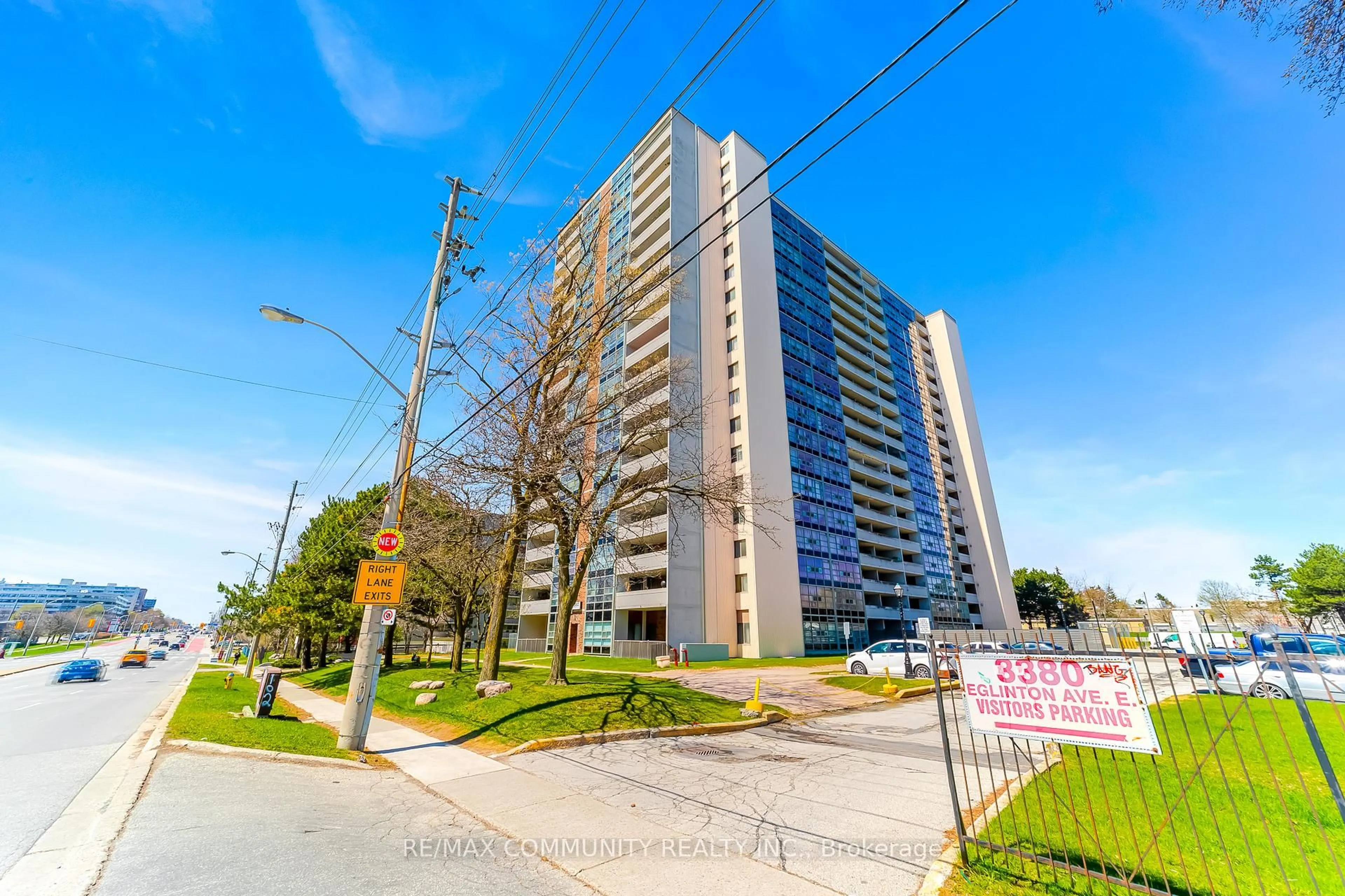 A pic from outside/outdoor area/front of a property/back of a property/a pic from drone, unknown for 3380 Eglinton Ave #511, Toronto Ontario M1J 3L6