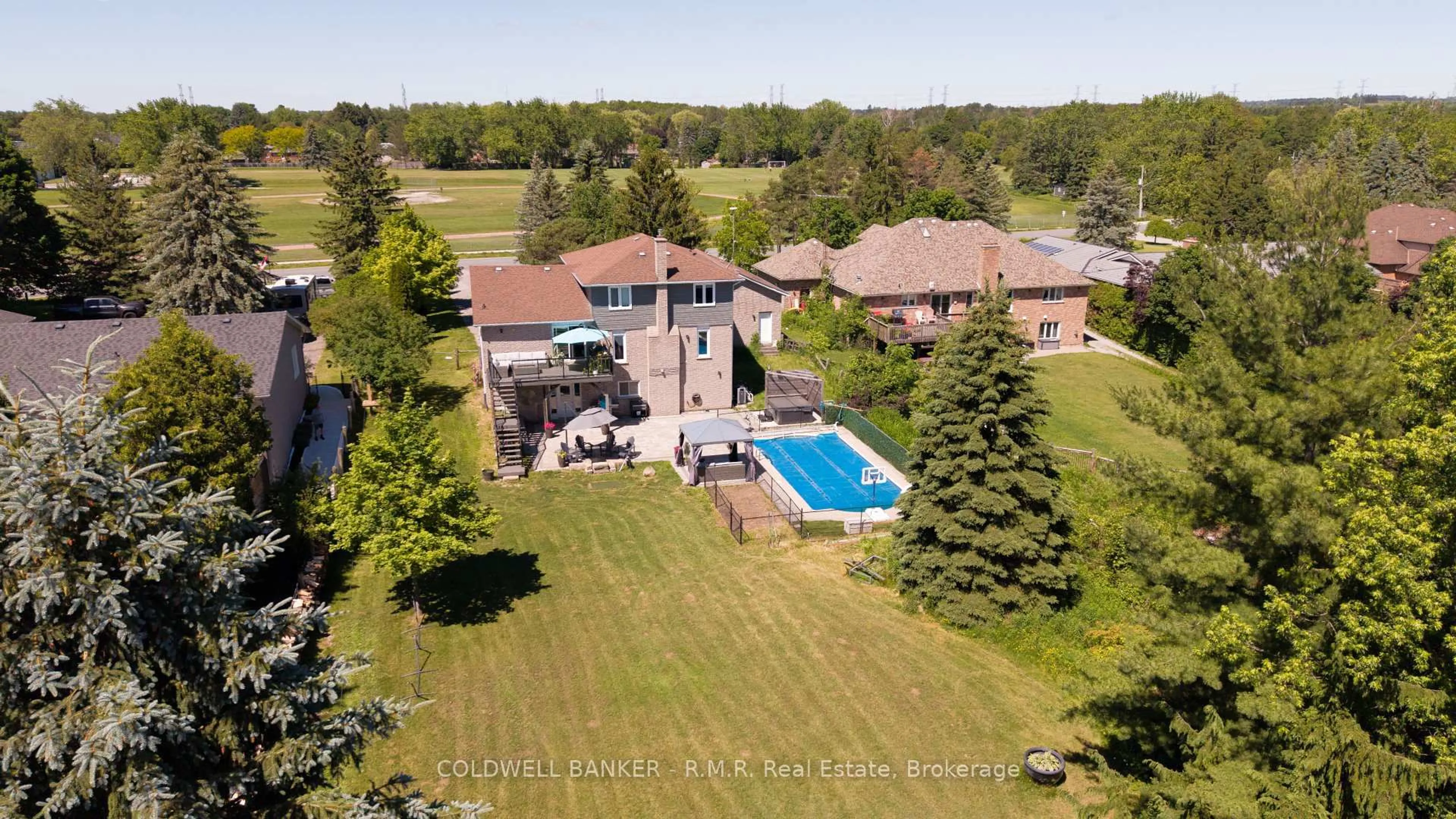 A pic from outside/outdoor area/front of a property/back of a property/a pic from drone, water/lake/river/ocean view for 39 King Lane, Clarington Ontario L0B 1J0