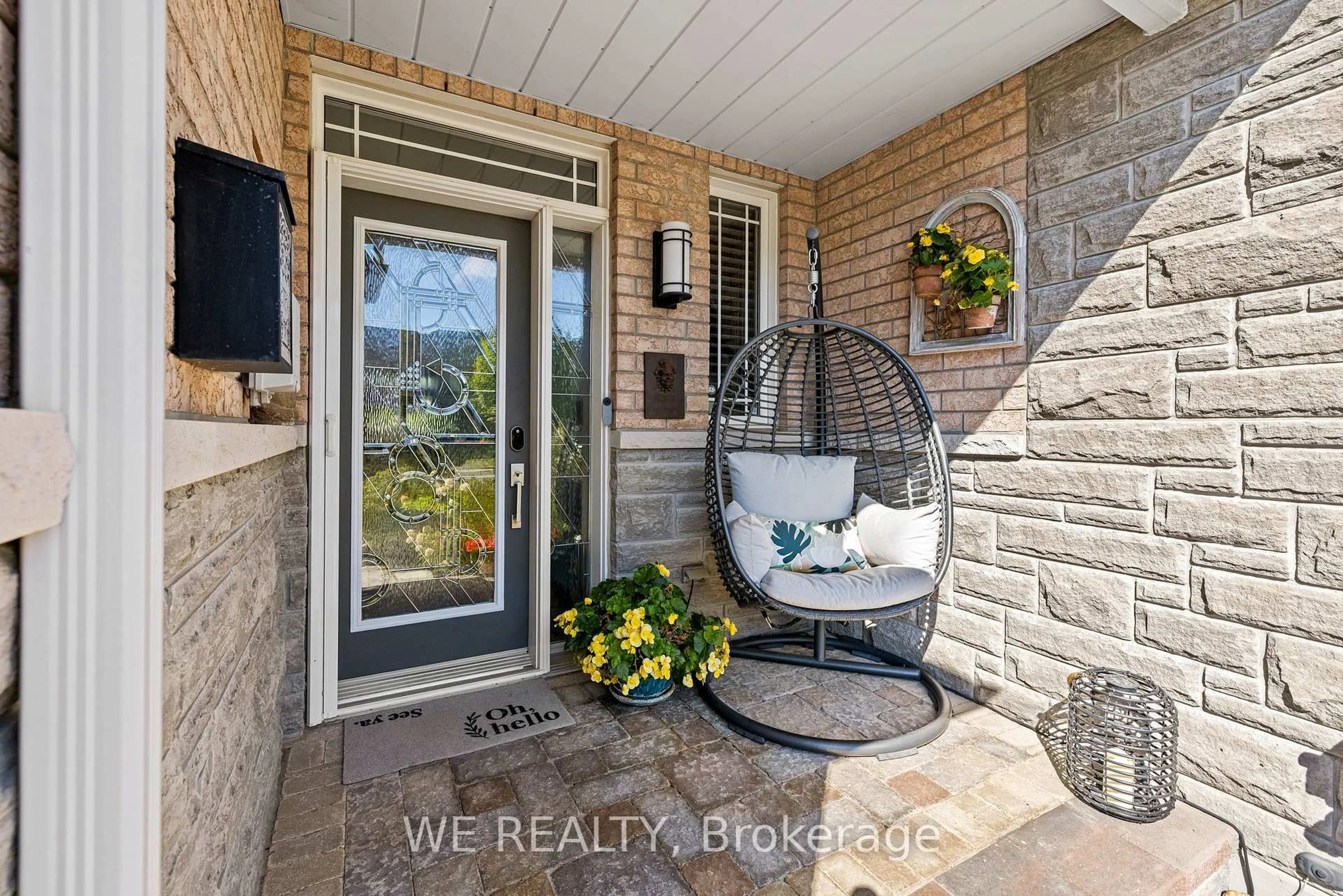 Indoor entryway for 1911 Calvington Dr, Pickering Ontario L1V 0B3
