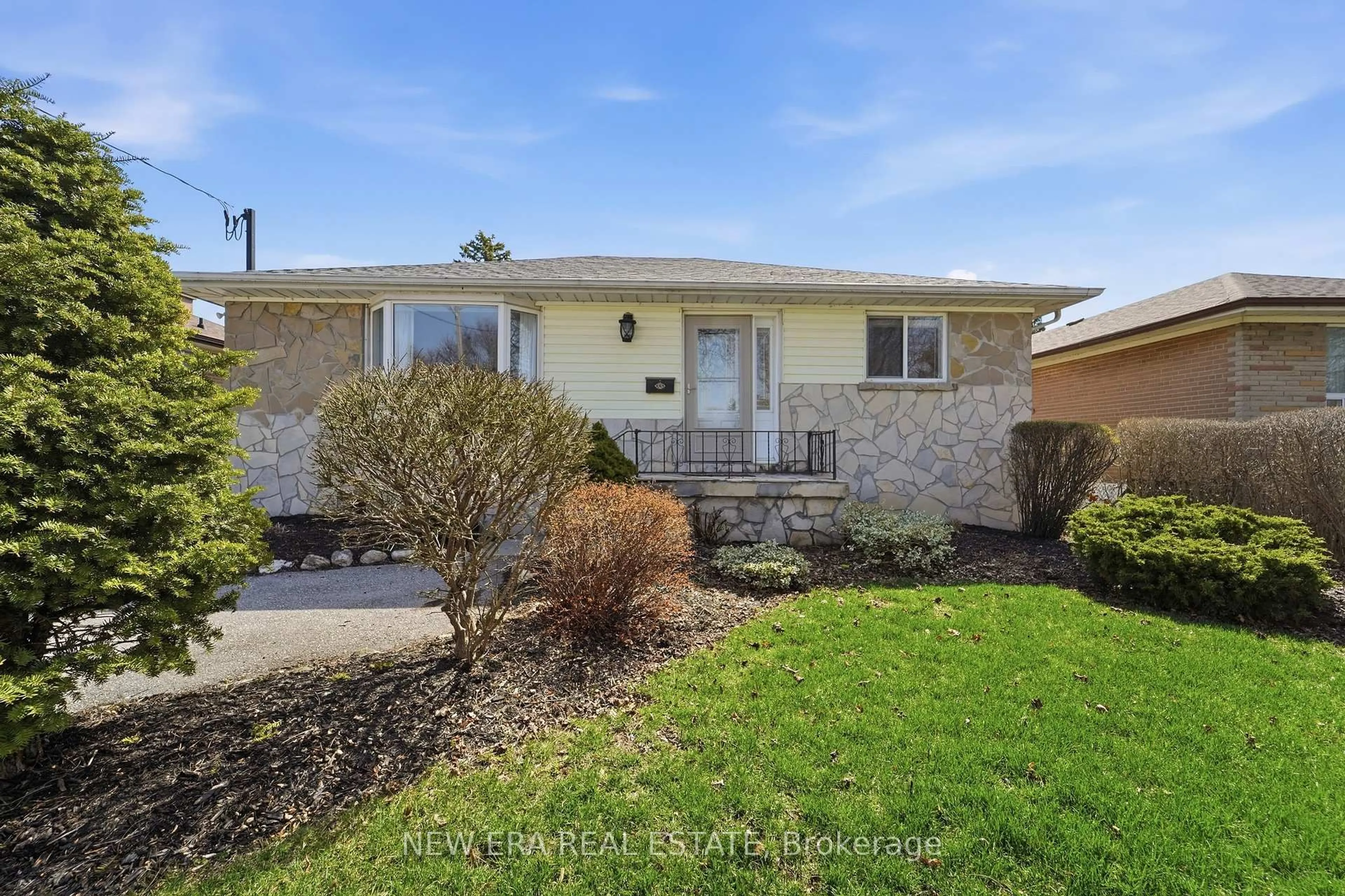 Home with vinyl exterior material, street for 1451 Bala Dr, Oshawa Ontario L1J 3T6