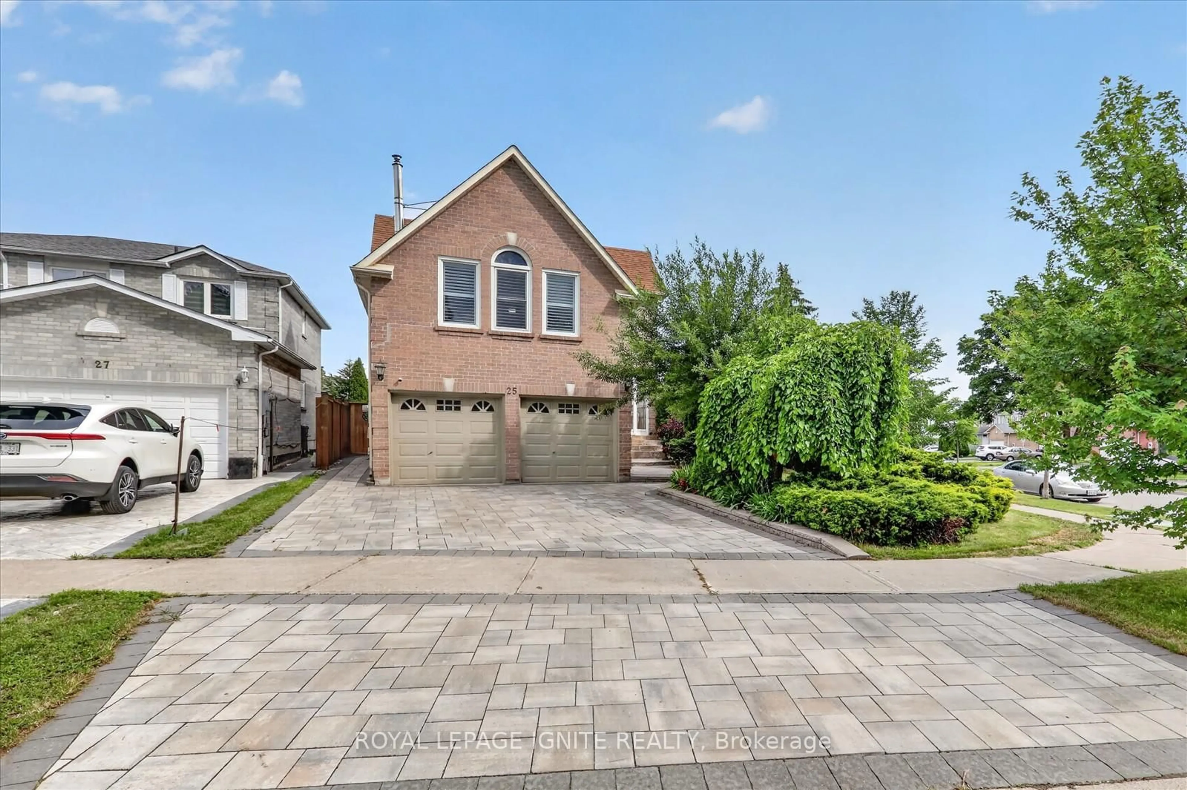 Home with brick exterior material, street for 25 Valley Centre Dr, Toronto Ontario M1X 1K9