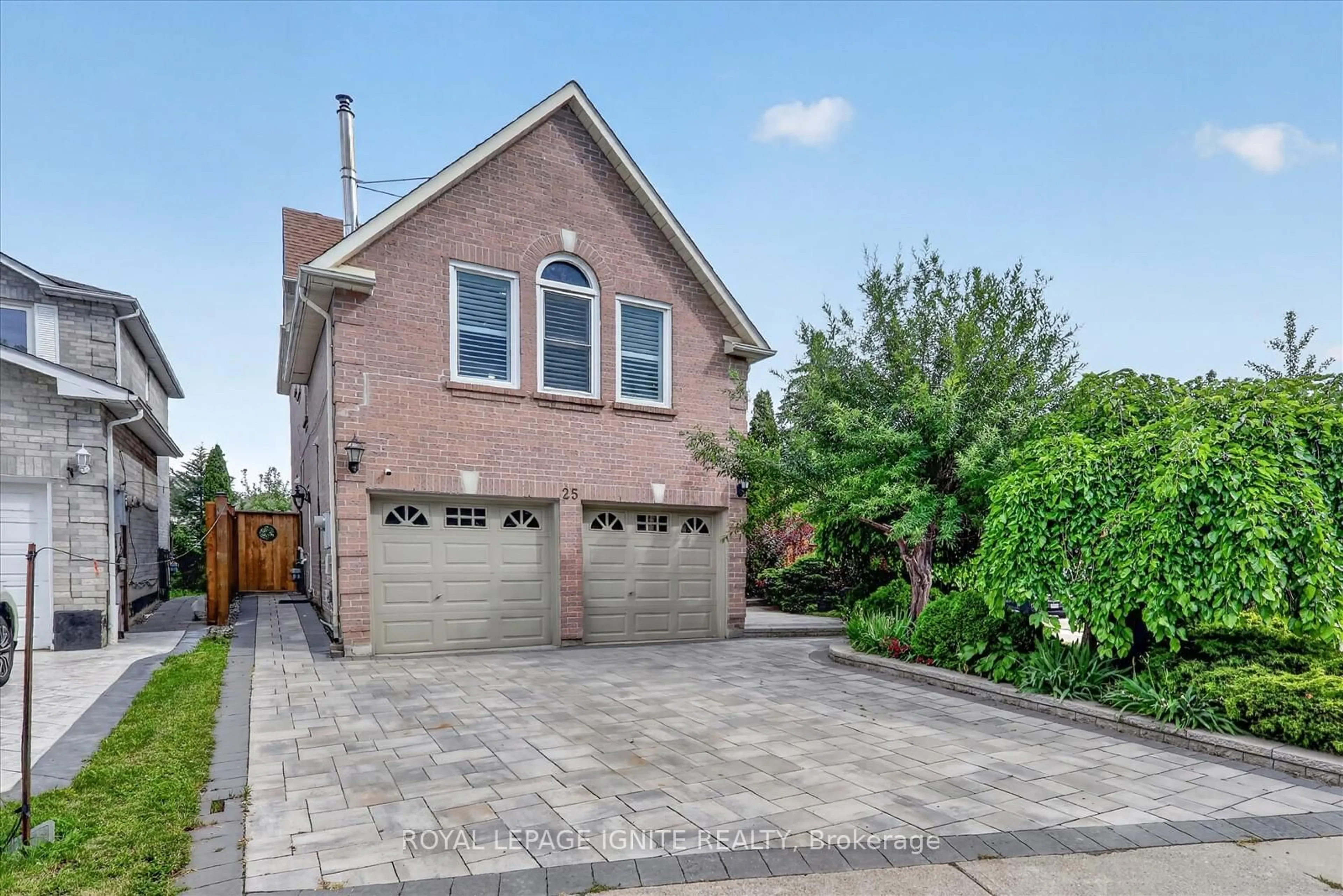 Home with brick exterior material, street for 25 Valley Centre Dr, Toronto Ontario M1X 1K9